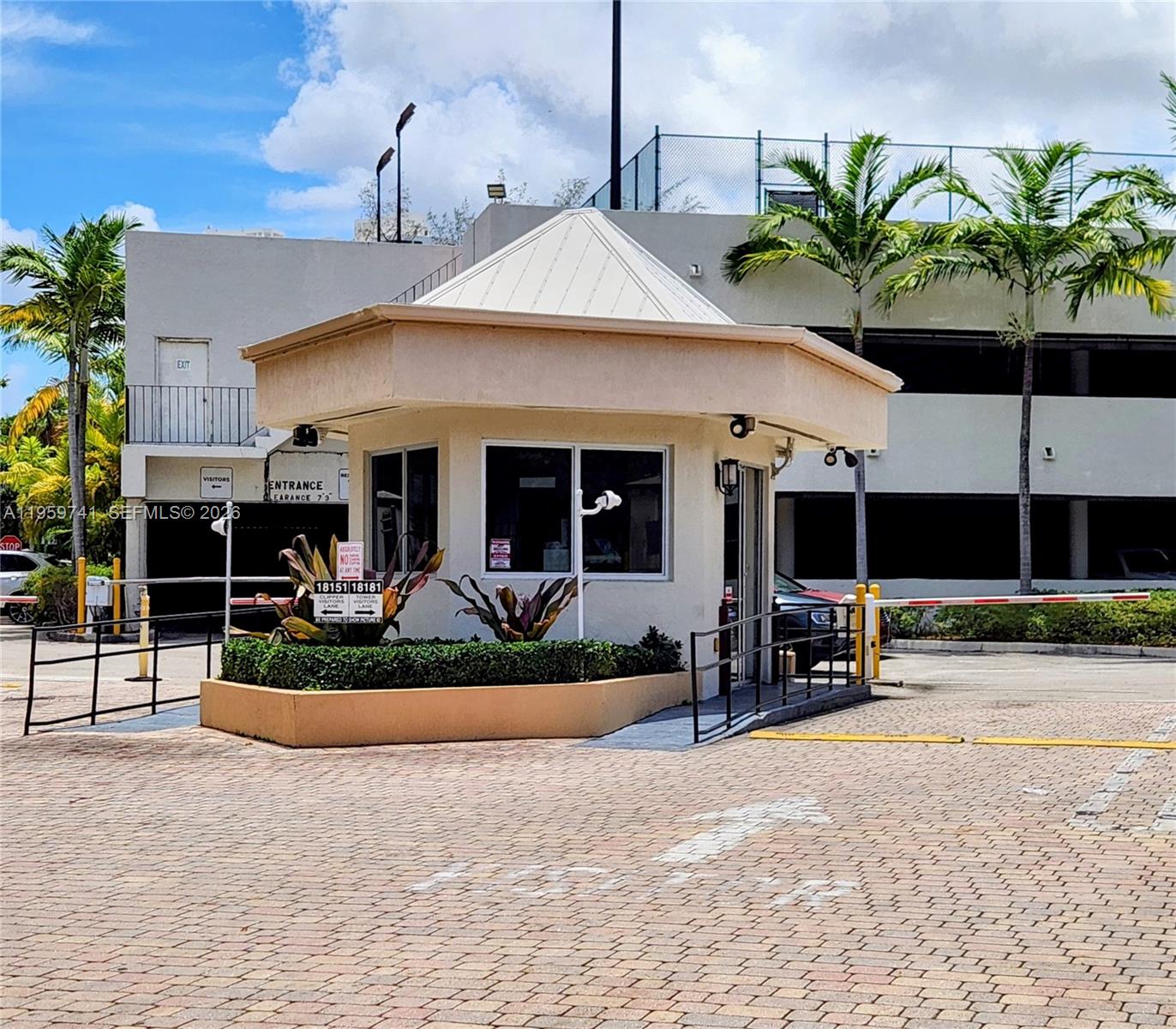 TOWER AT BISCAYNE COVE CO - Residential Lease