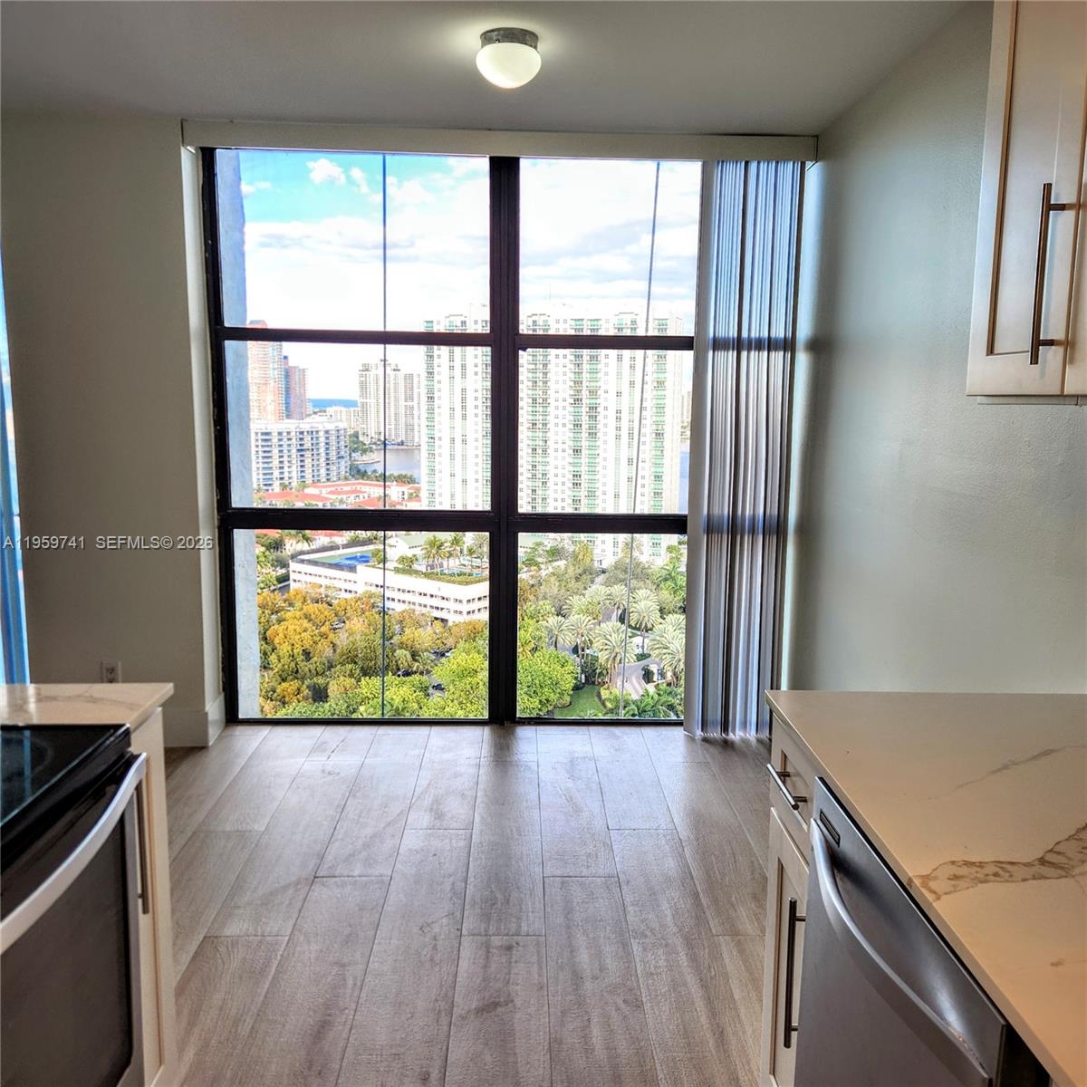 TOWER AT BISCAYNE COVE CO - Residential Lease