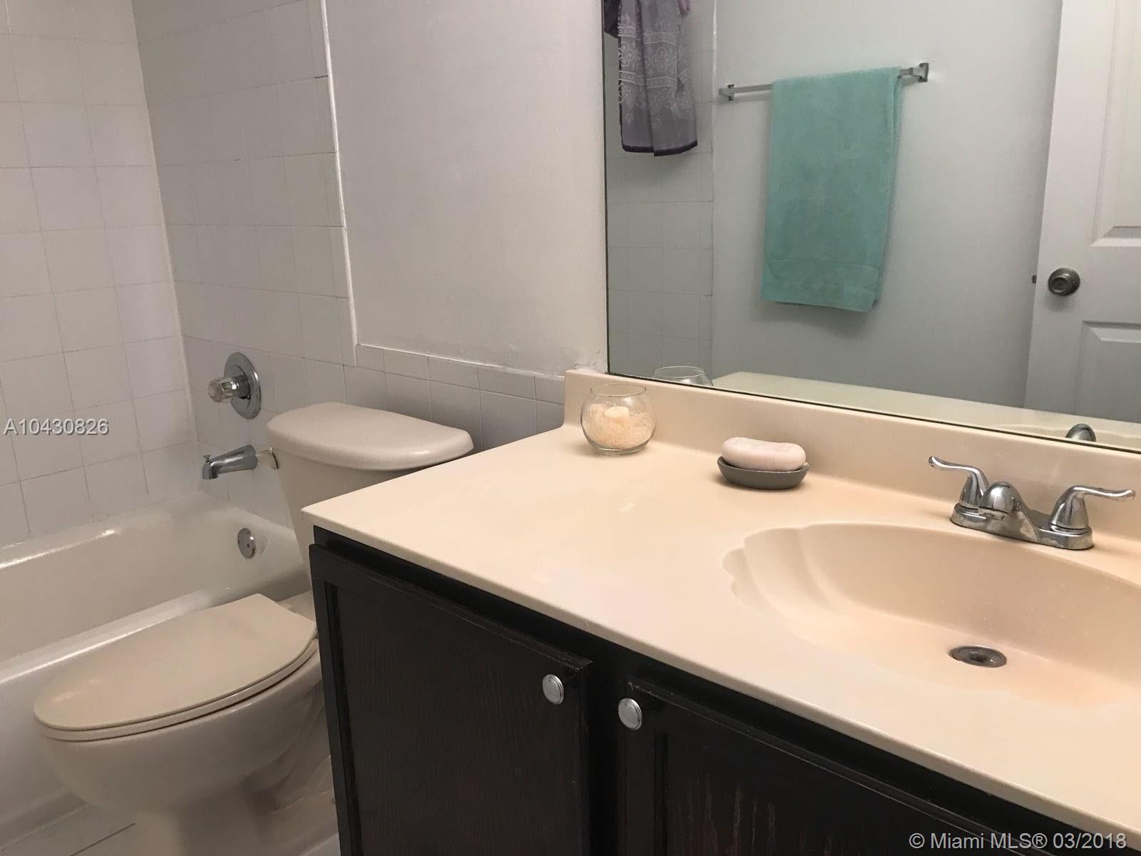 PALM VILLAGE CLUB CONDO - Residential