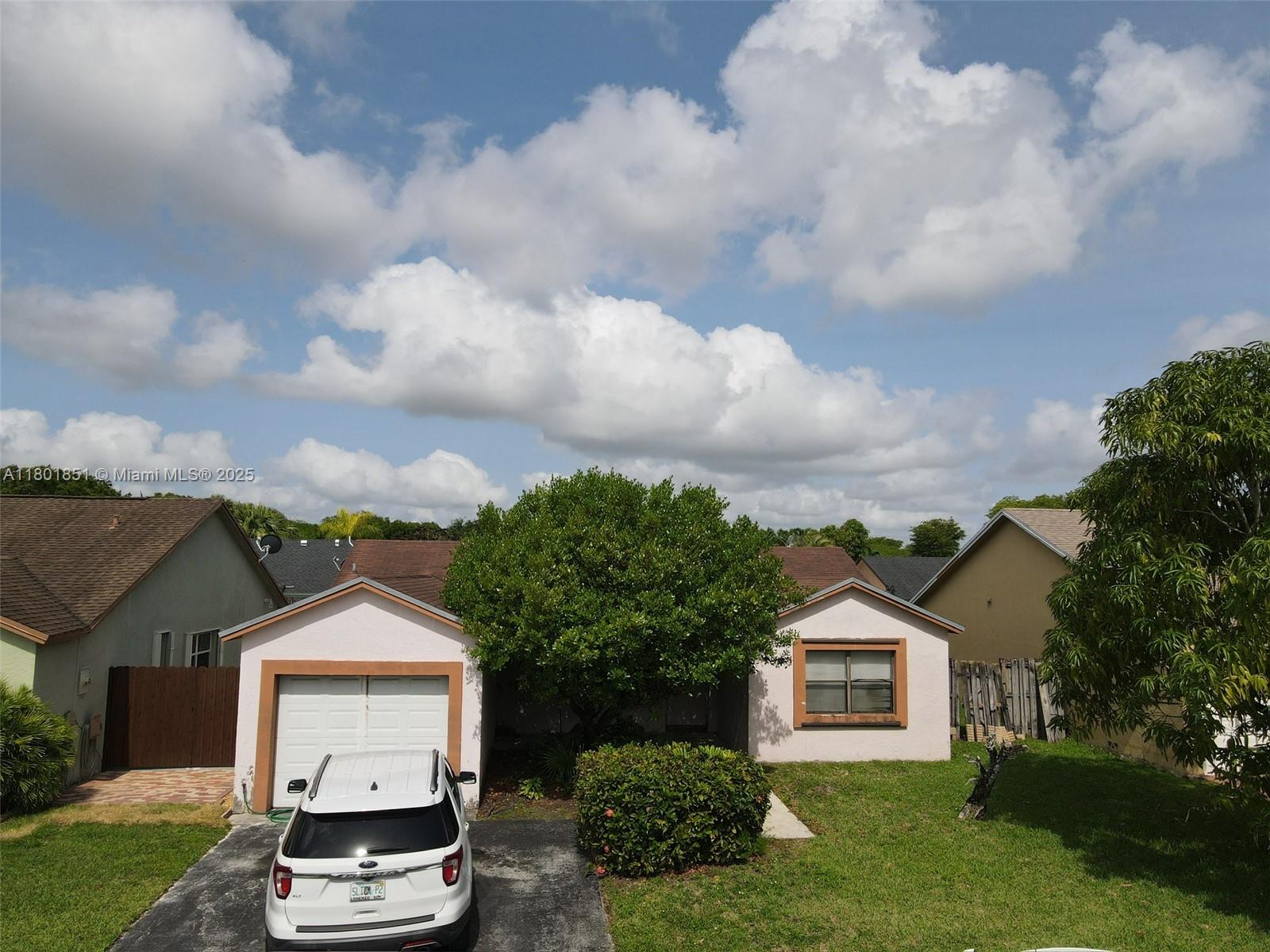 13338 Sw 113th Pl, Miami, Broward County, Florida - 3 Bedrooms  
2 Bathrooms - 