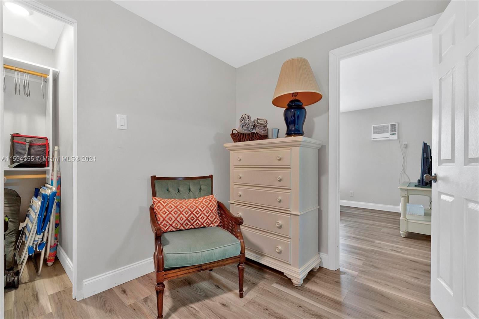 LAKEVIEW MNR - Residential Income