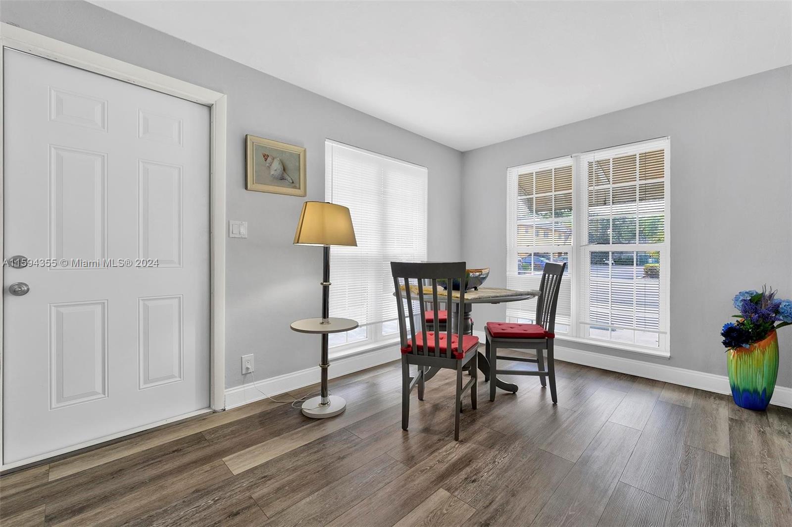 LAKEVIEW MNR - Residential Income
