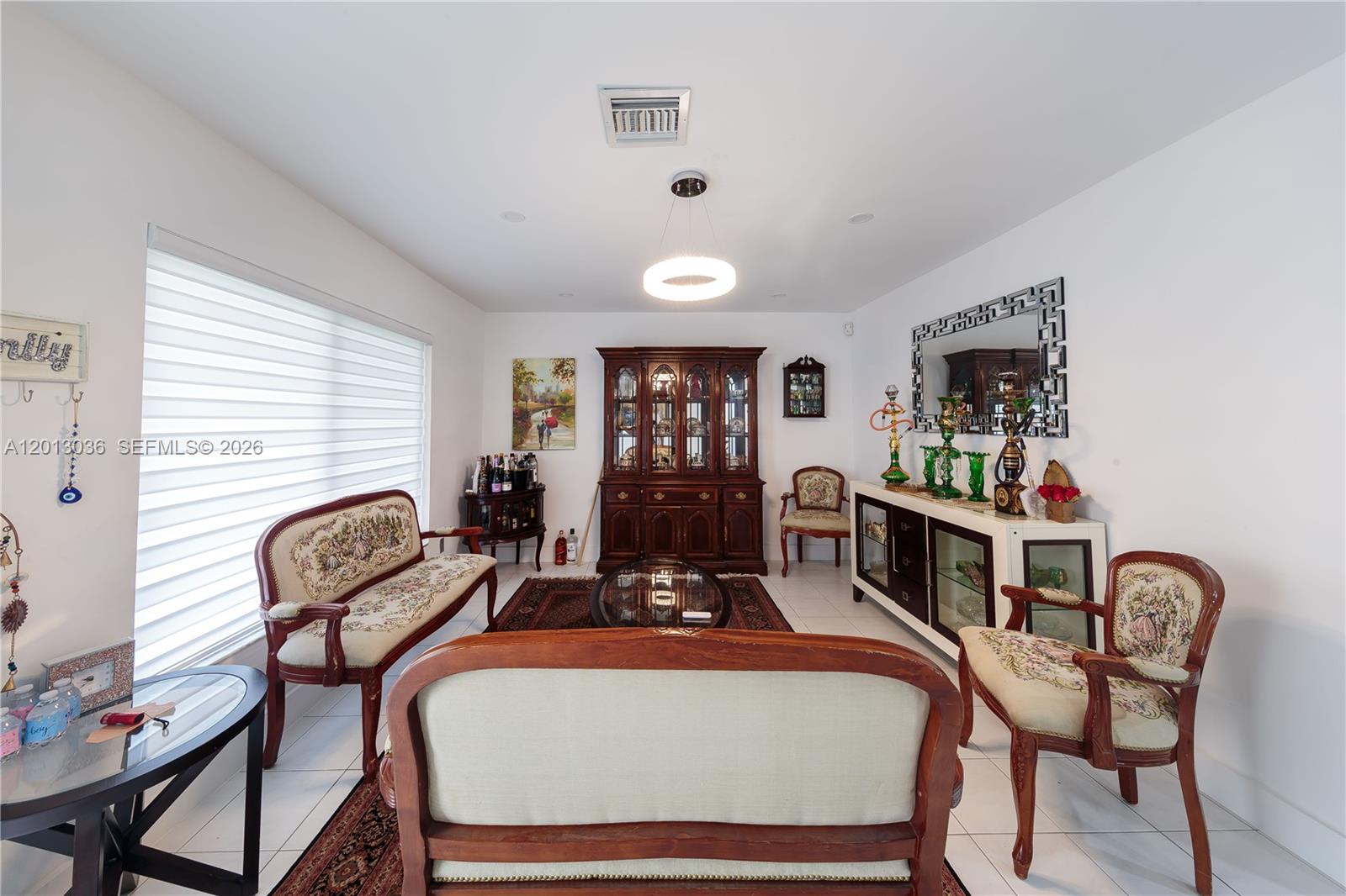 POINT ROYALE SEC THREE - Residential Lease