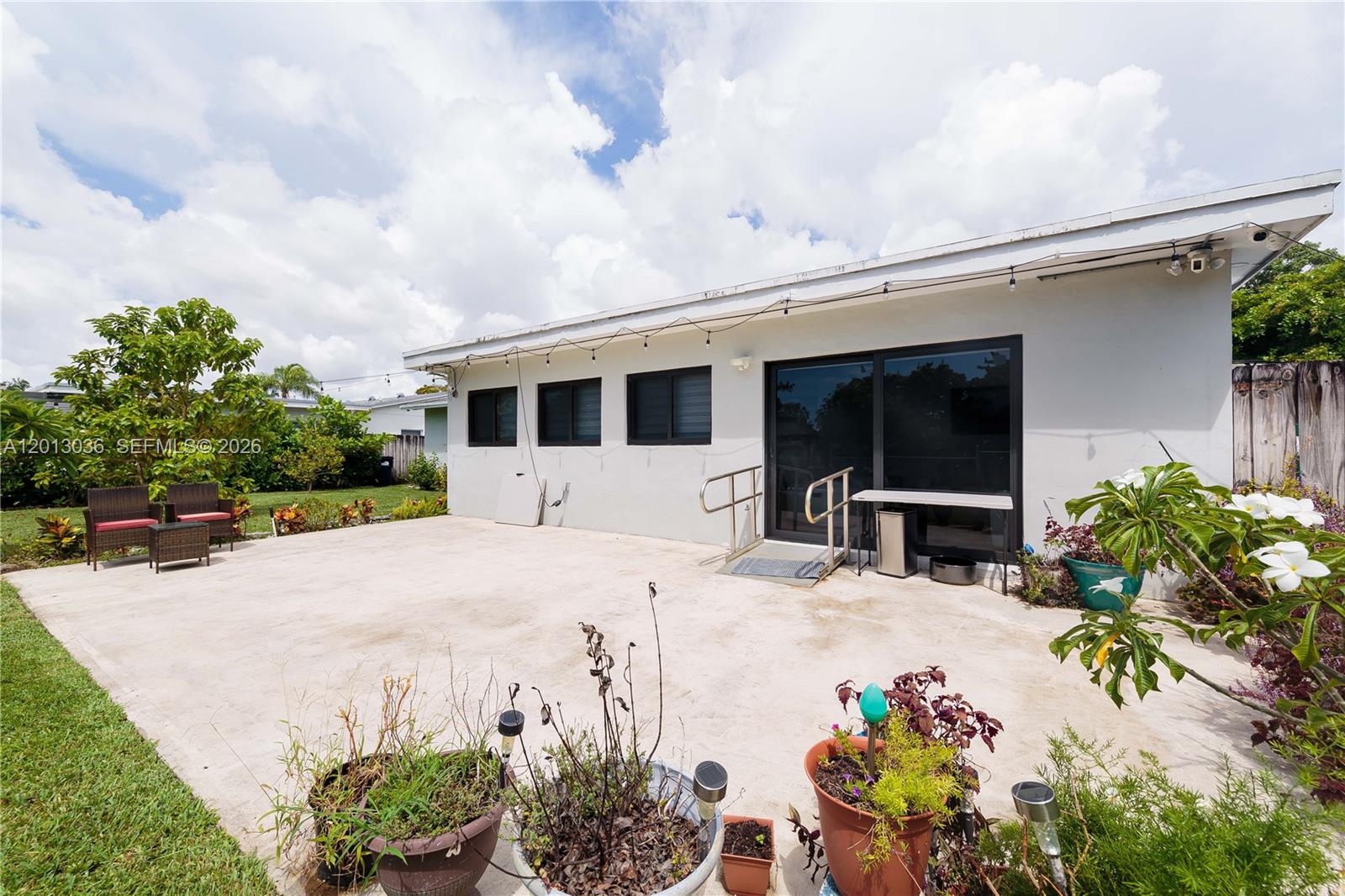 POINT ROYALE SEC THREE - Residential Lease