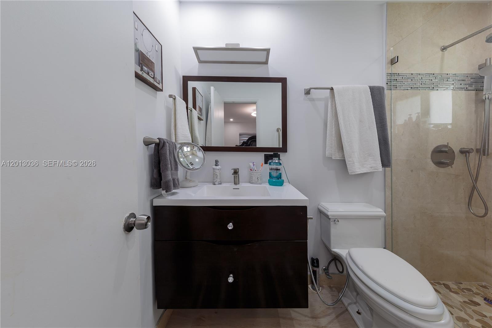 POINT ROYALE SEC THREE - Residential Lease