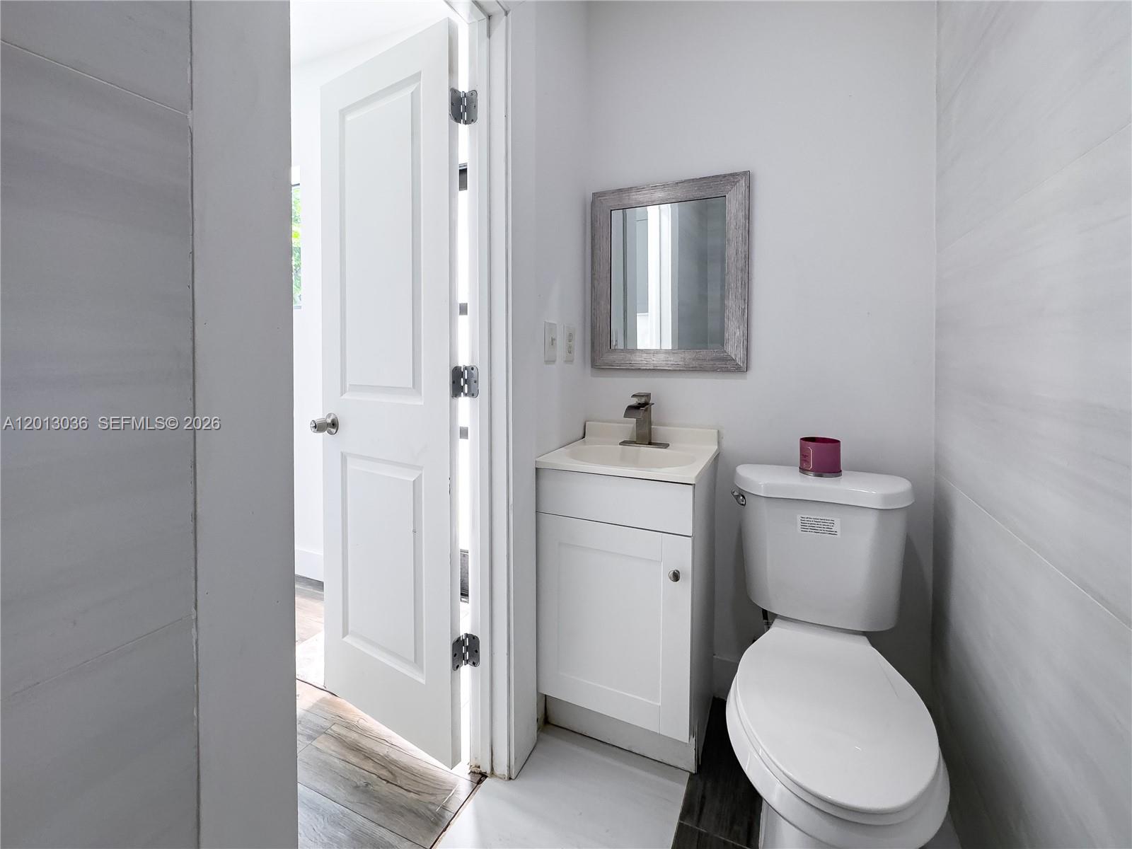 POINT ROYALE SEC THREE - Residential Lease