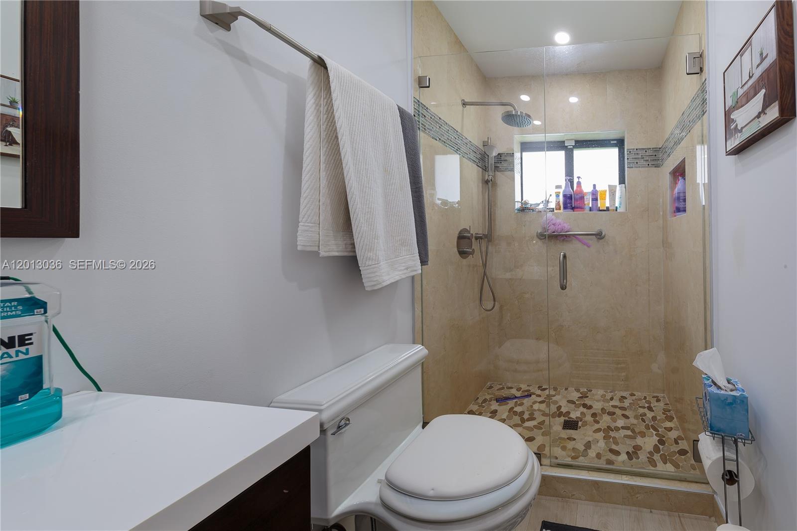 POINT ROYALE SEC THREE - Residential Lease