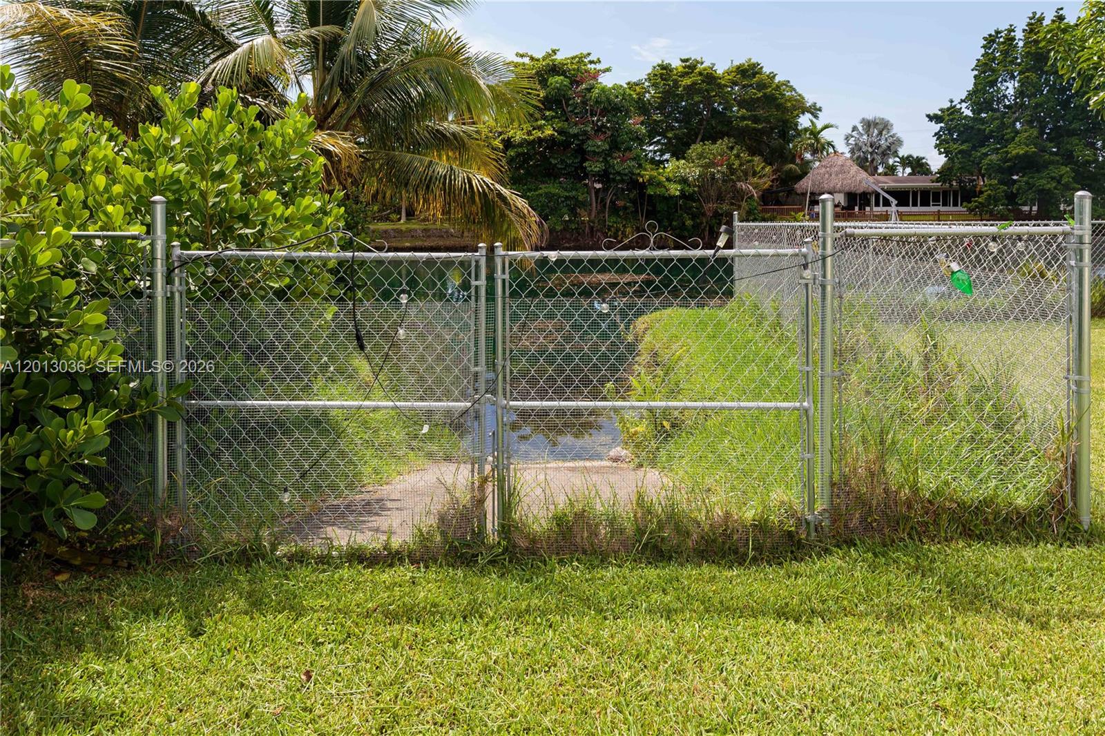 POINT ROYALE SEC THREE - Residential Lease