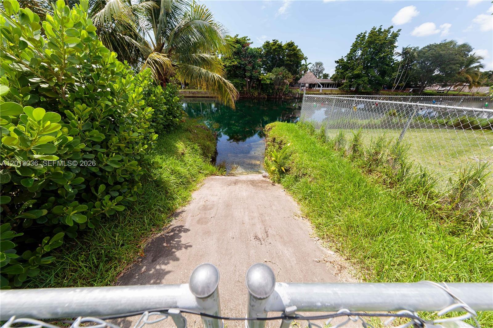 POINT ROYALE SEC THREE - Residential Lease