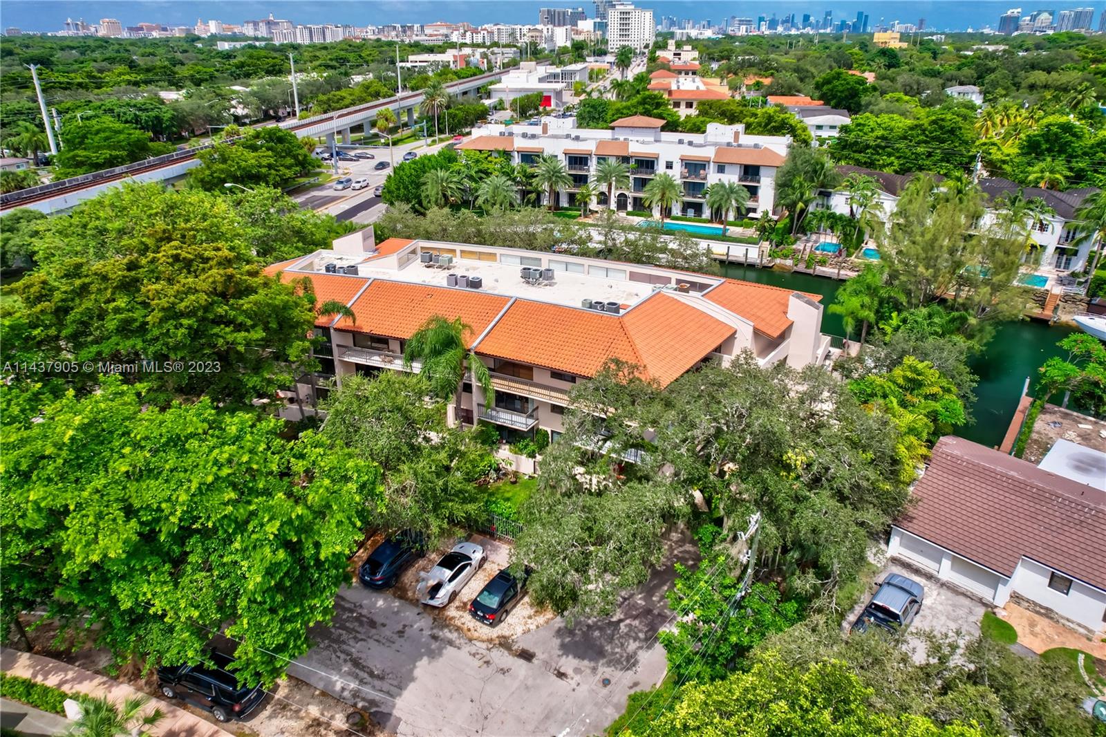 FUTURA SANSOVINO CONDO - Residential