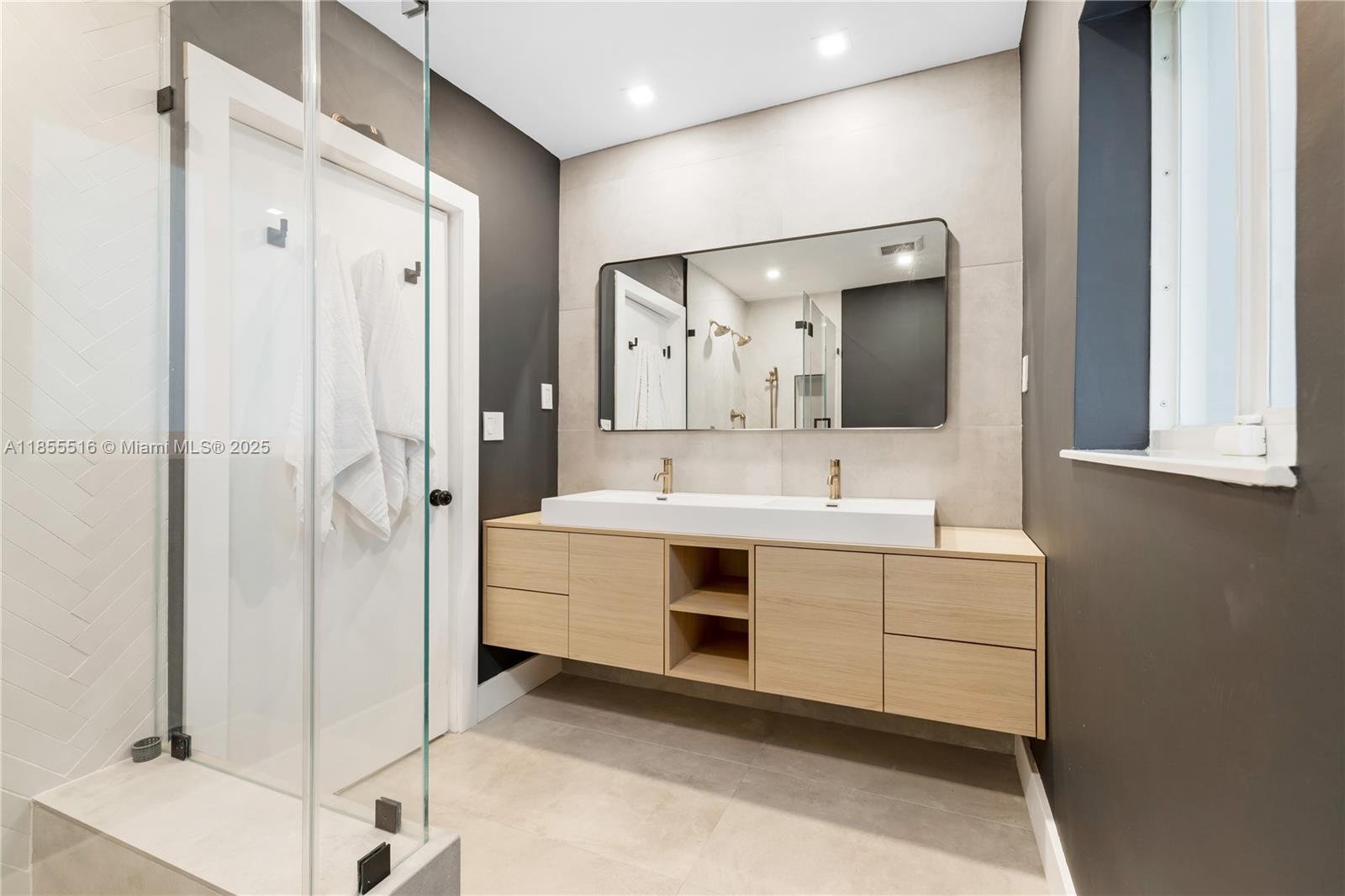 BELLE MEADE 1ST ADDN - Residential