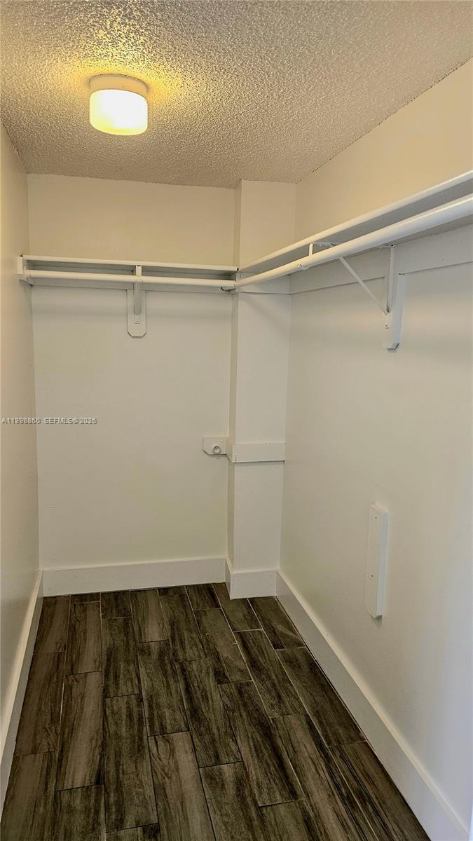 THE HORIZONS CONDO #7 - Residential Lease