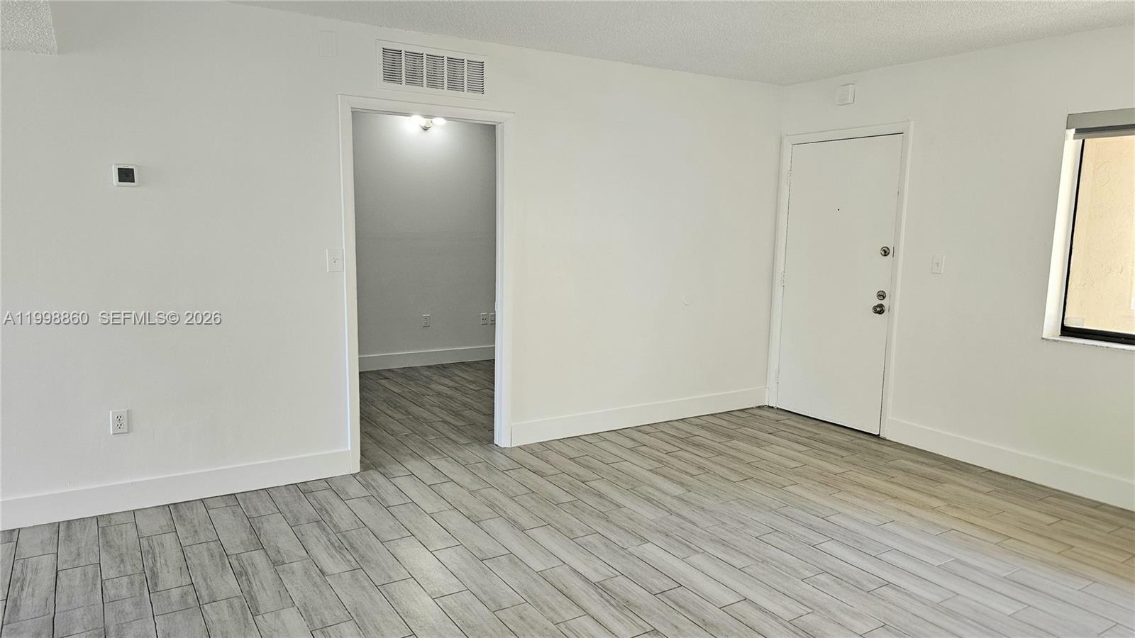 THE HORIZONS CONDO #7 - Residential Lease