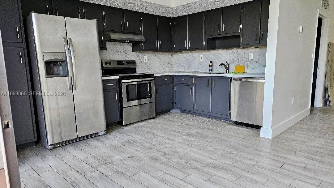 THE HORIZONS CONDO #7 - Residential Lease