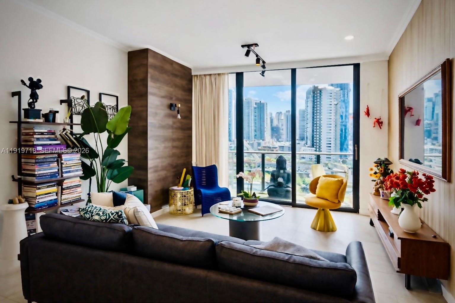 1600 NE 1st Ave 2009