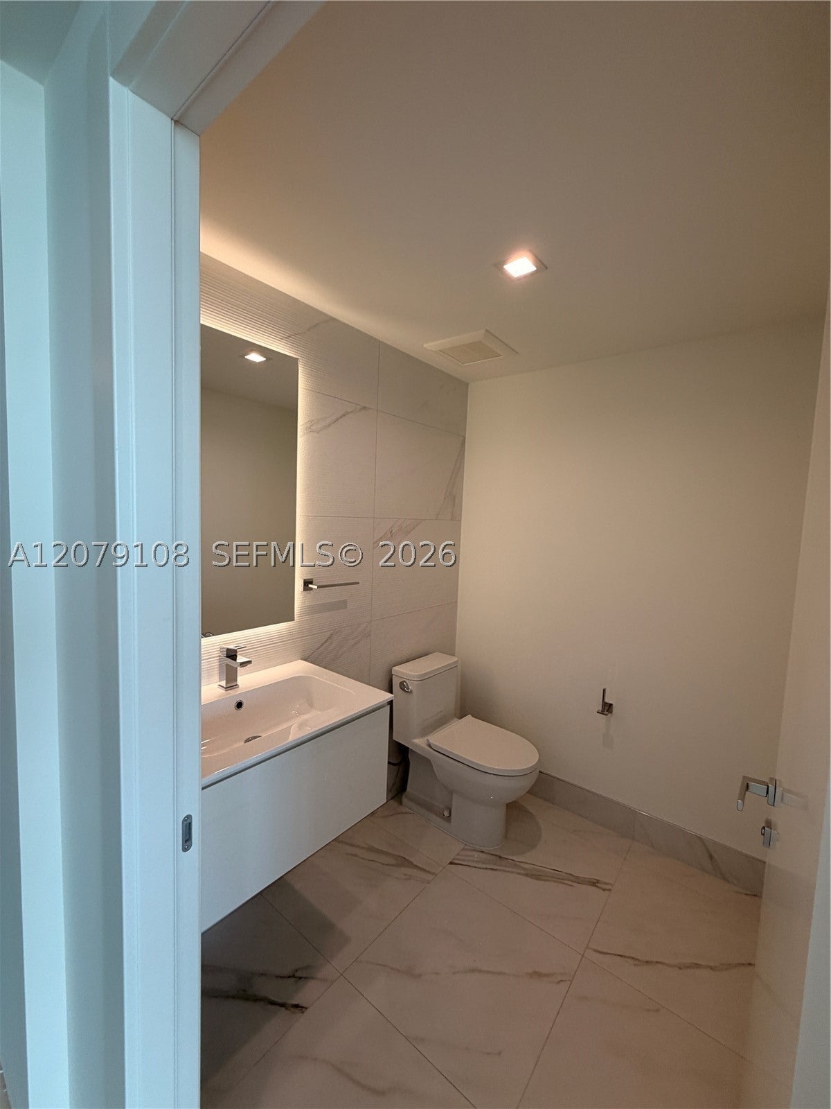 1170 E Hallandale Beach 403