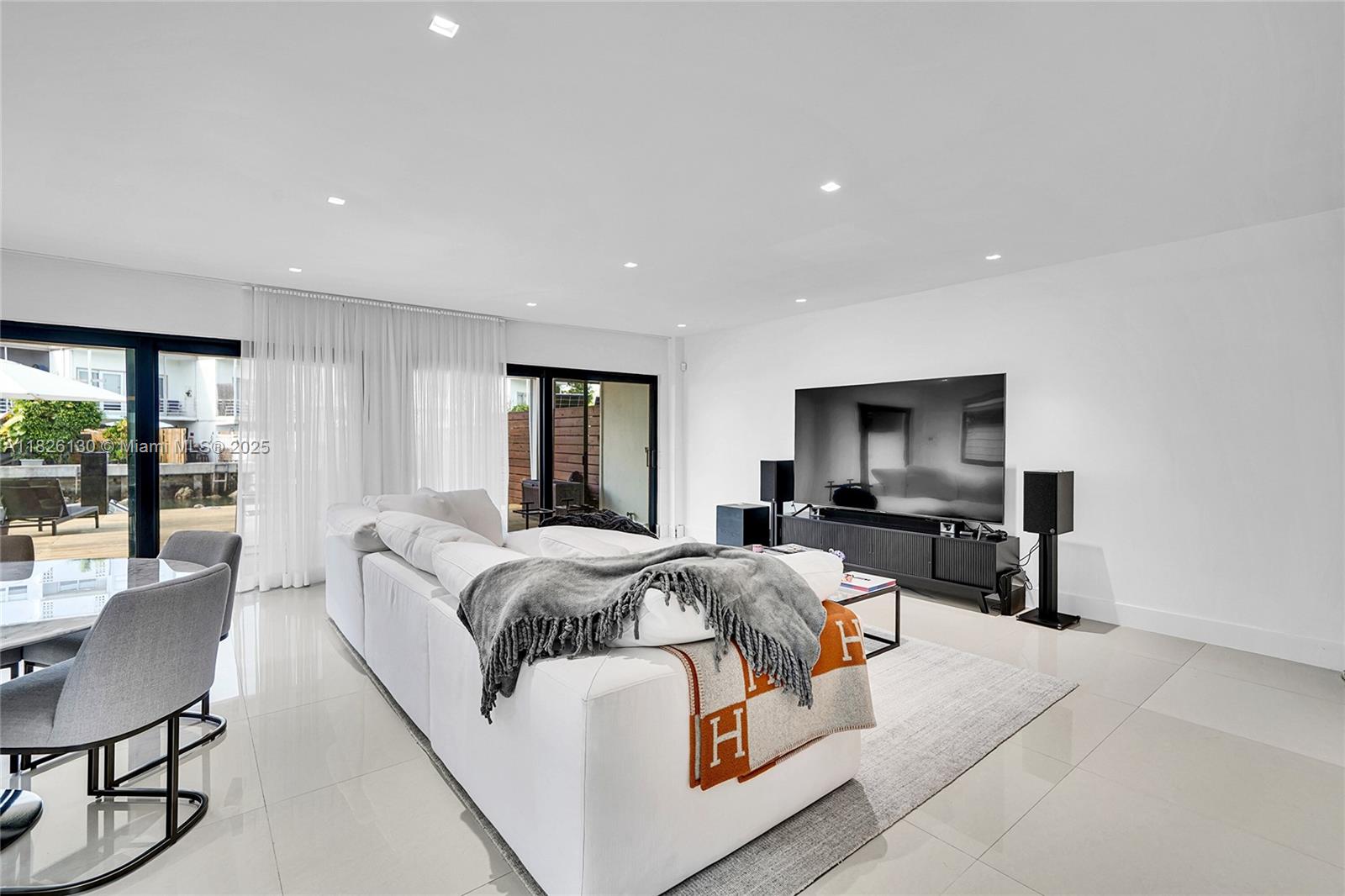 PARK VIEW ISLAND - Residential