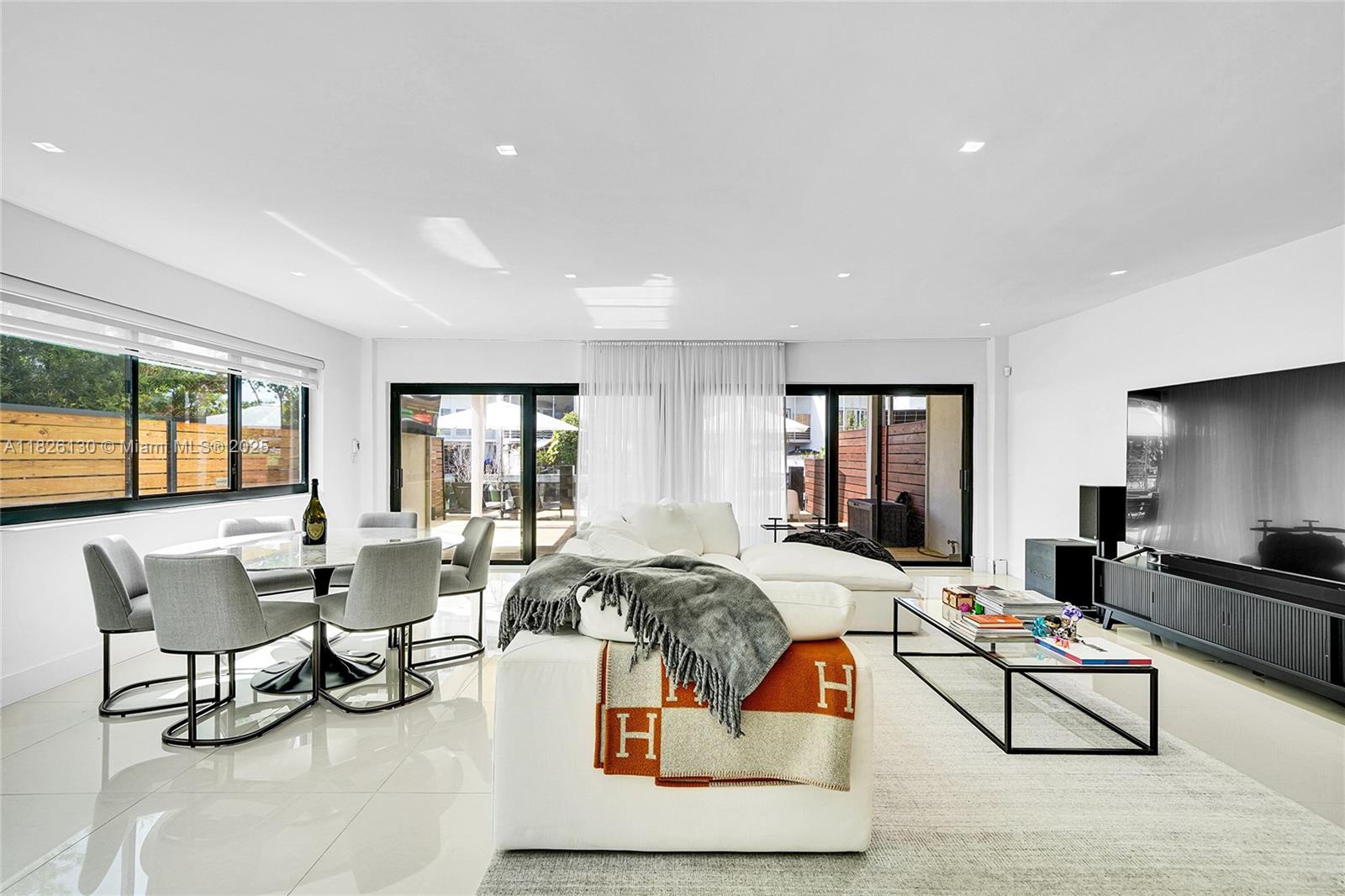 PARK VIEW ISLAND - Residential