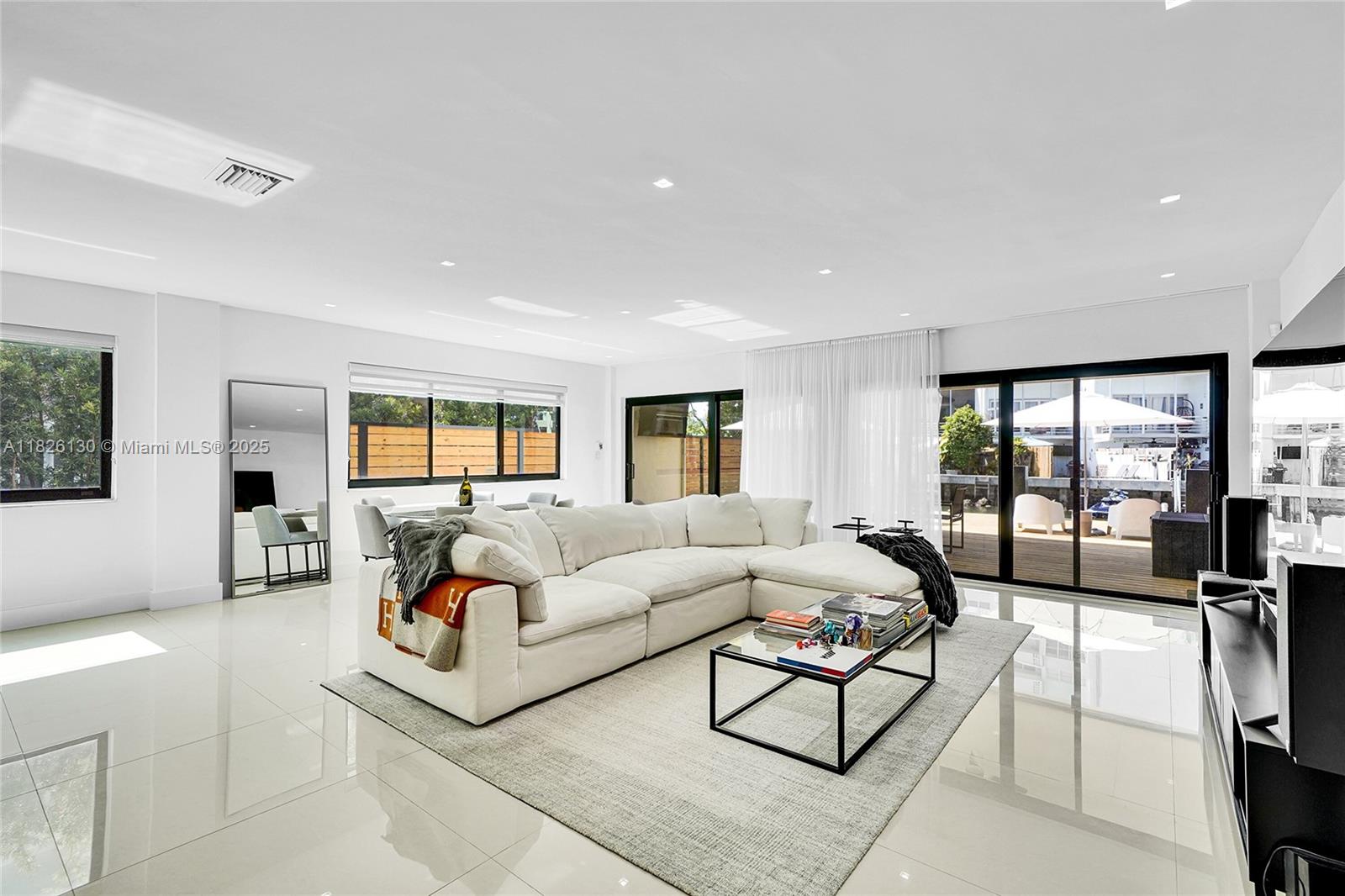 PARK VIEW ISLAND - Residential