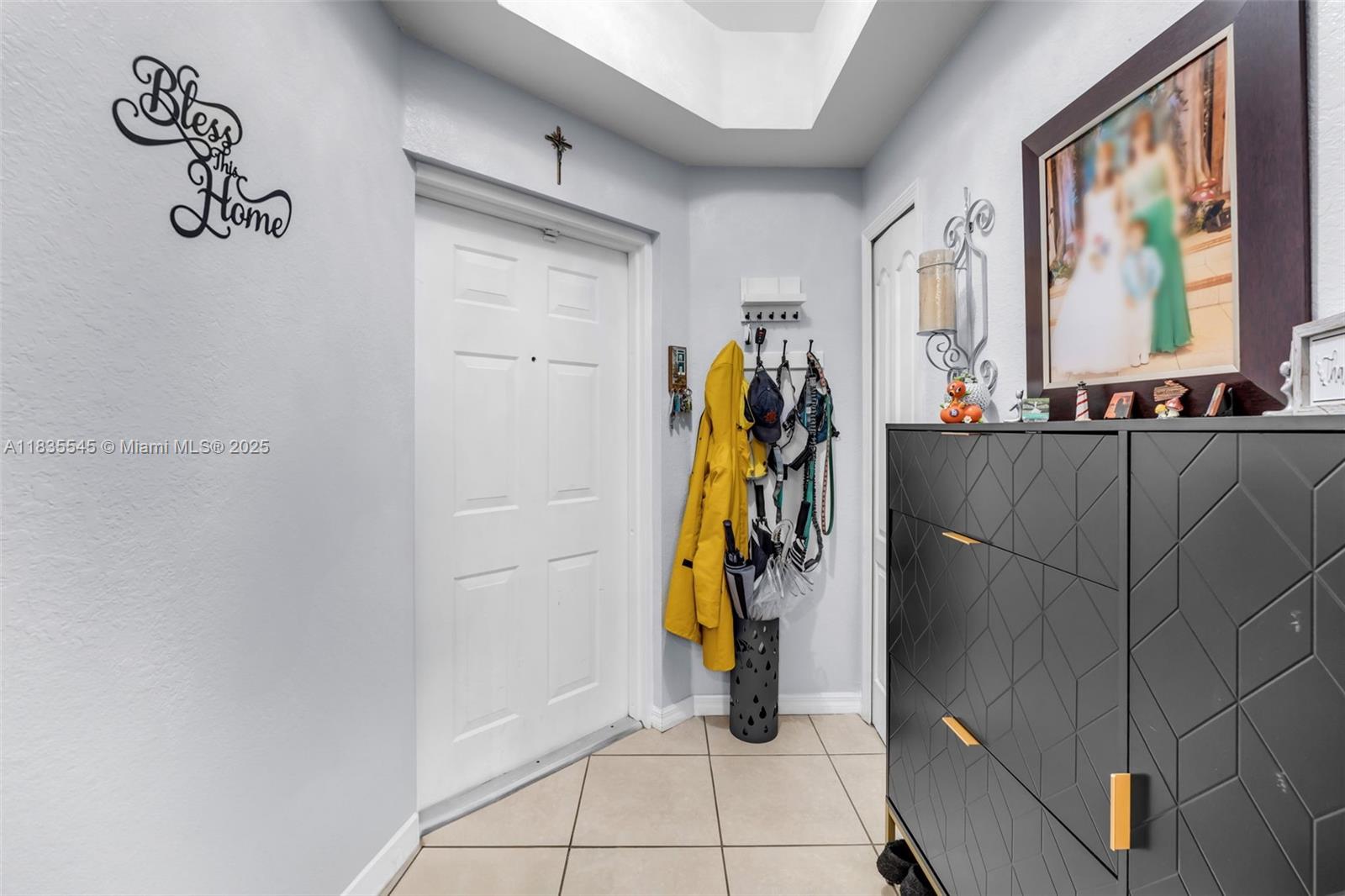 8956 W Flagler St 203, Miami, FL, 33174/$469,900 2 8956 W Flagler St 203