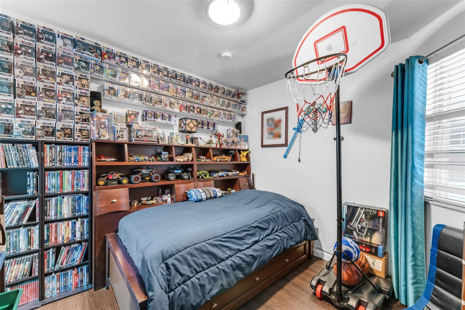 CENTURY PARK CONDO NO 2 - Residential