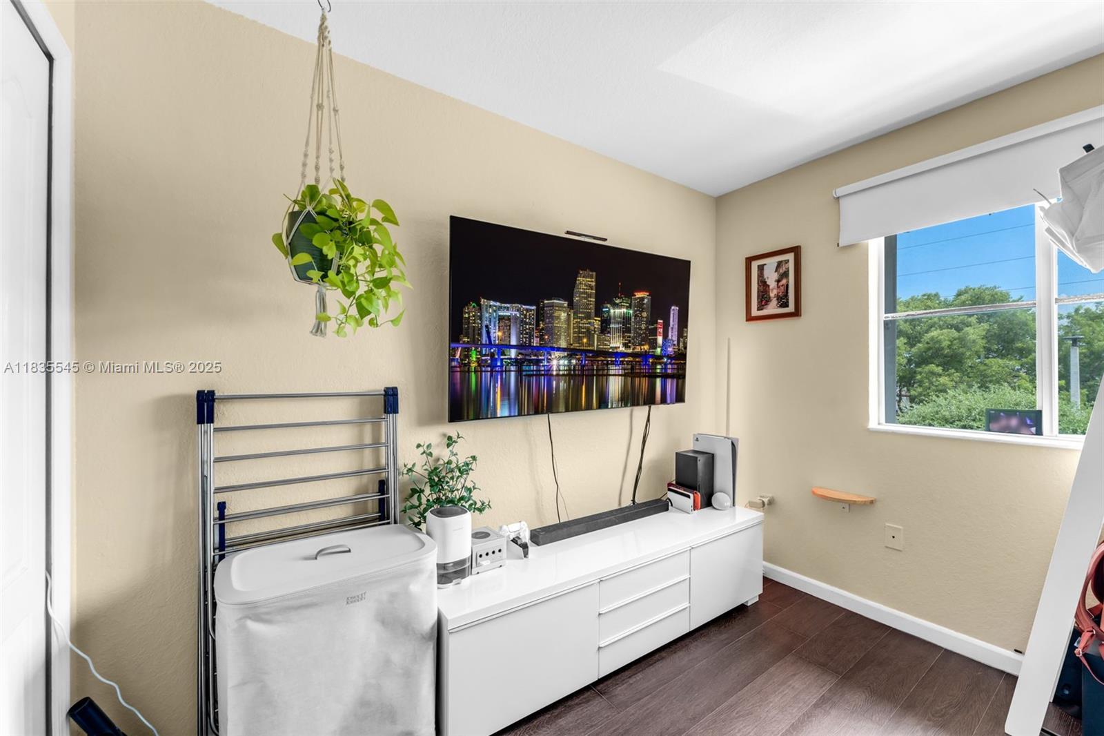 CENTURY PARK CONDO NO 2 - Residential