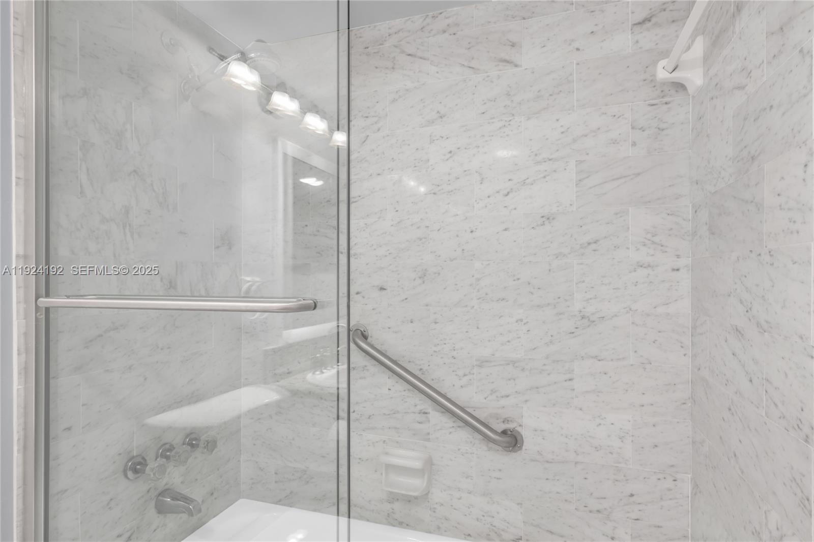 HOLLYBROOK GOLF AND - Residential