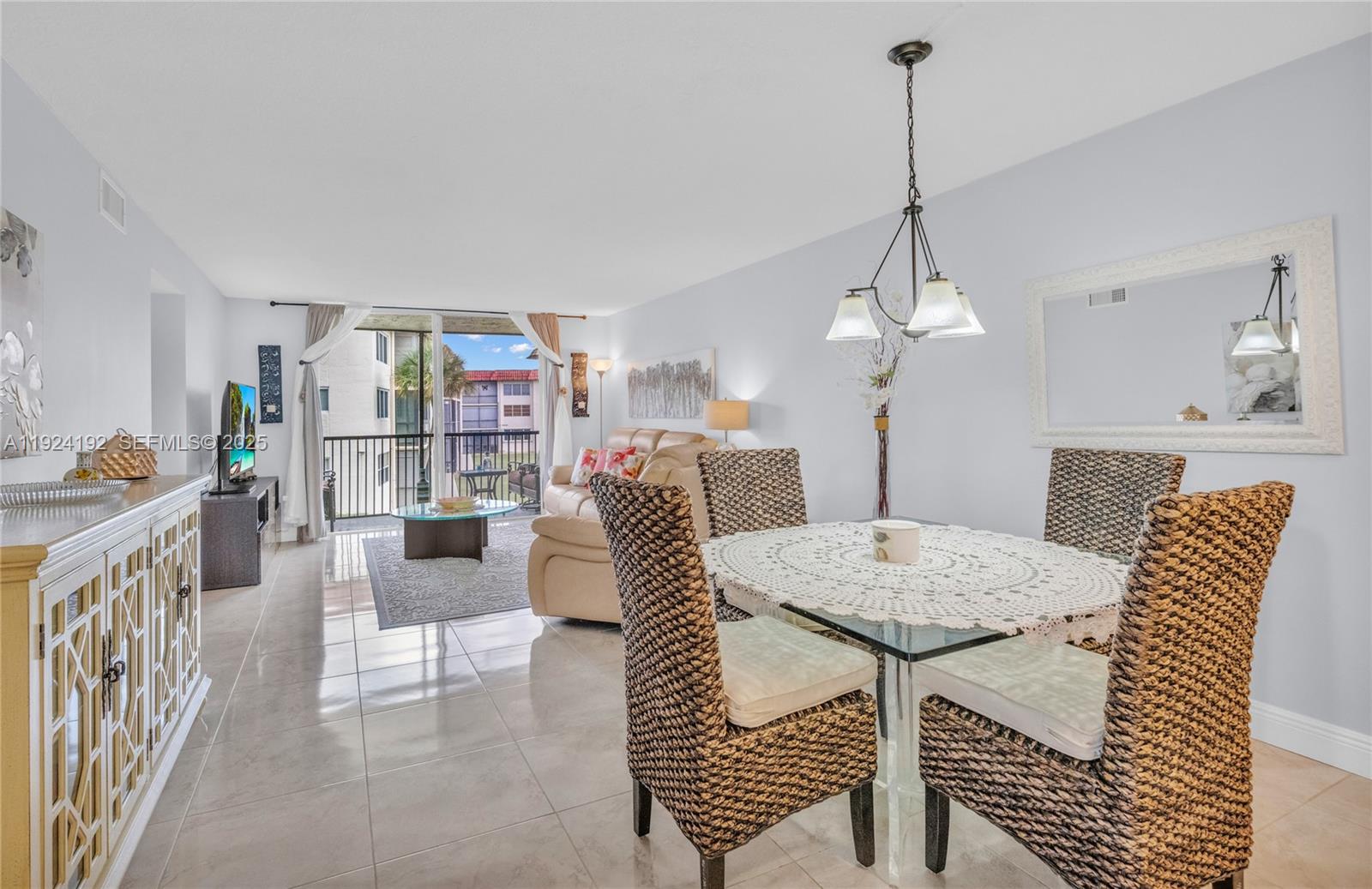 HOLLYBROOK GOLF AND - Residential