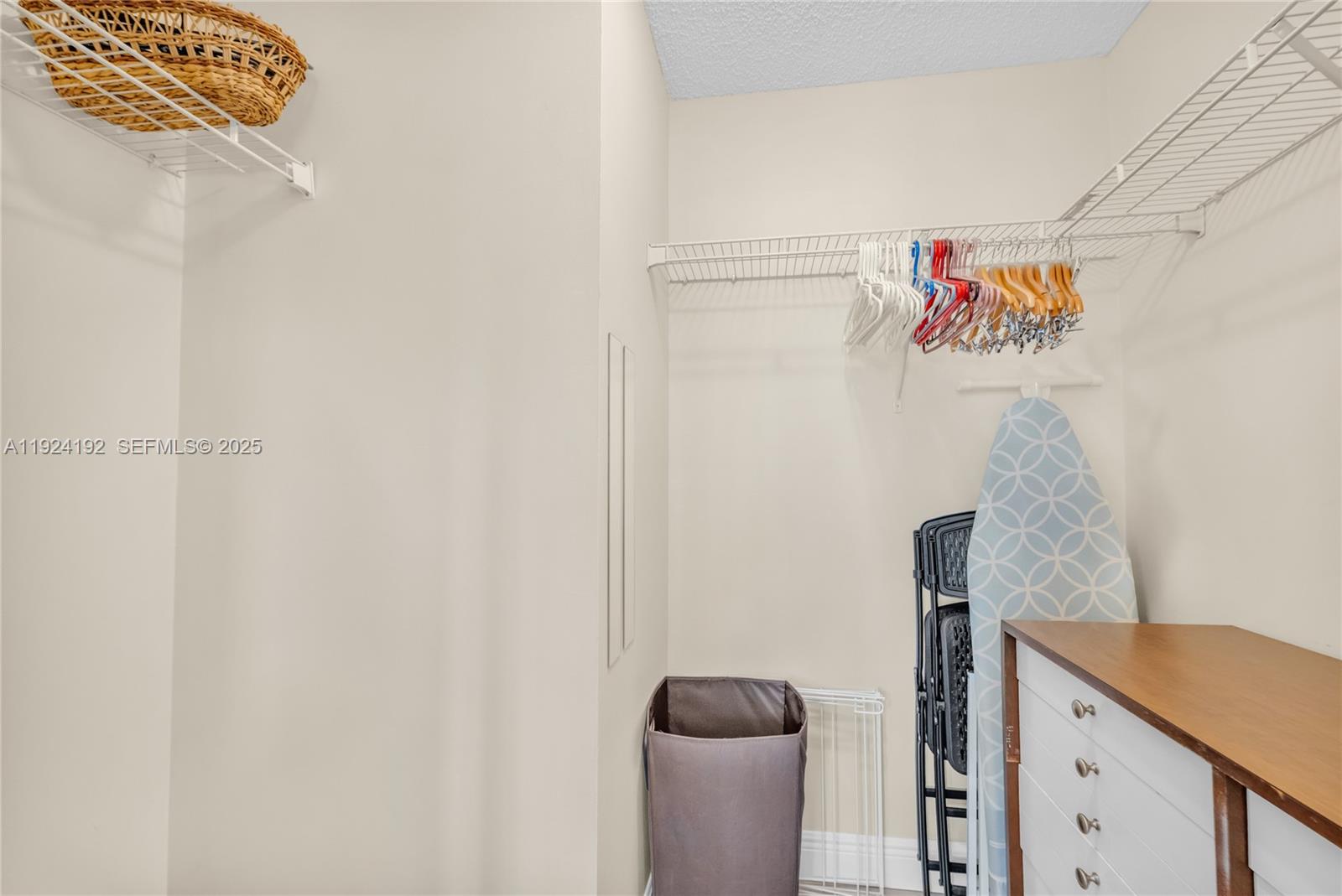 HOLLYBROOK GOLF AND - Residential