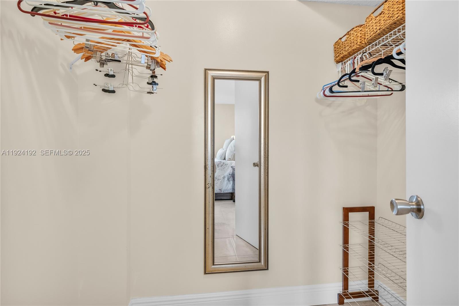 HOLLYBROOK GOLF AND - Residential