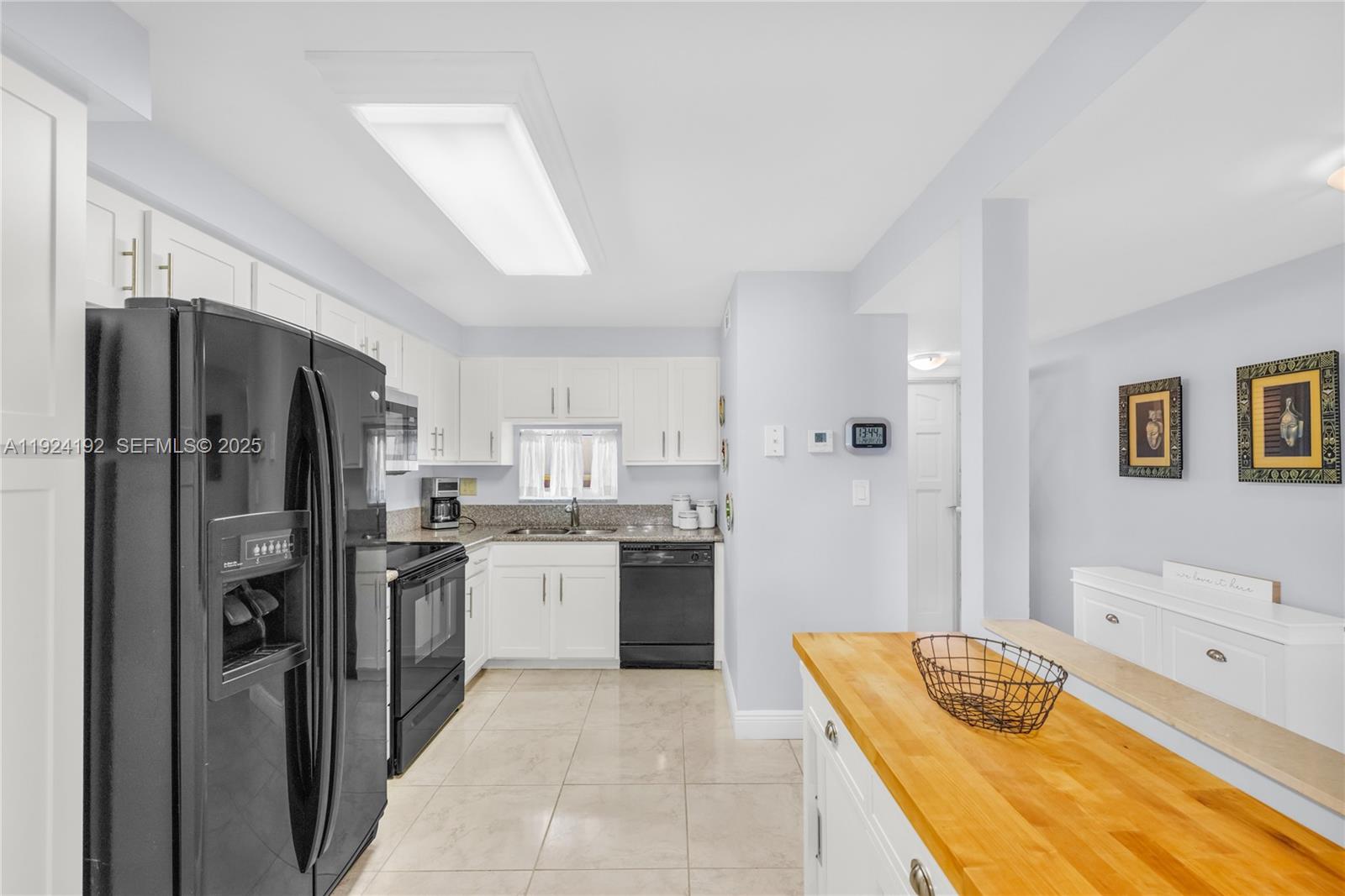 HOLLYBROOK GOLF AND - Residential