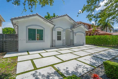 Tiny photo for 8757 NW 139th St, Miami Lakes, FL 33018 (MLS # A12043913)