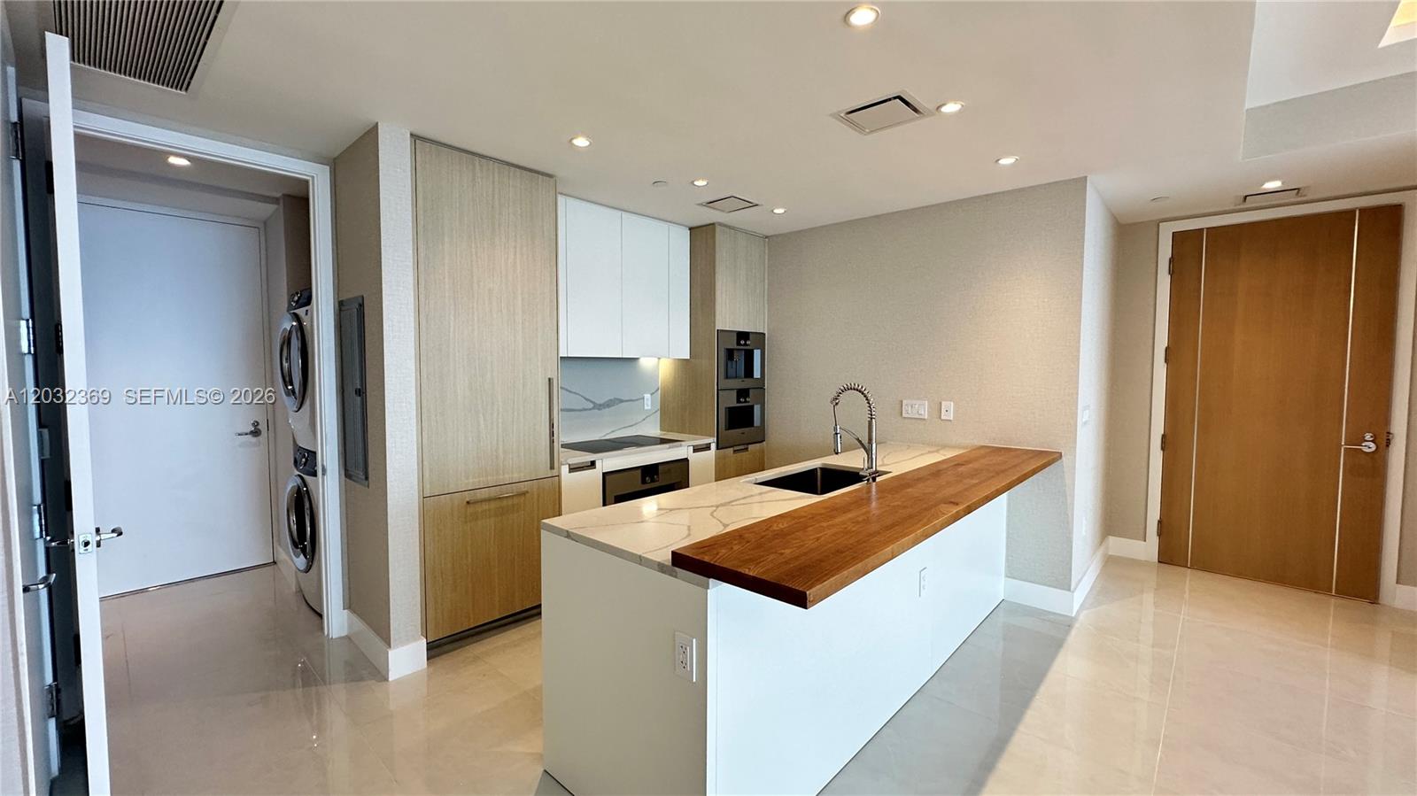 15701 Collins Ave 3804