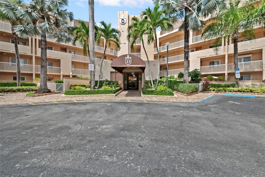 A REAL STEAL!  MAKE THIS YOUR OWN BY PUTTING IN YOUR OWN REMODELING IDEAS! THIS HAS A WONDERFUL OPEN FLOOR PLAN, NICE TERRACE OVERLOOKING THE LAKE.  TWO LARGE BEDROOMS.
OVERSIZED SOCIAL AREA.  DEN AT THE ENTRANCE THAT COULD BE A THIRD BEDROOM. ENJOY THE LIFE STYLE OFFERED IN THIS ACTIVE 55+ NEIGHBORHOOD.  COURTESY BUS TO THE CLUBHOUSE WITH OVER 50 CLUBS, SOCCIAL ACTIVITES DAILY, STATE OF THE ART GYM, WORK-OUT CLASSES WITH TRAINED INSTRUCTORS, INDOOR AND OUTDOOR POOL, BILLARD ROOM, CARPENTRY ROOM. LIVE SHOWS ON SATURDAY NIGHTS AT THE PALACE THEATER, AND FREE MOVIES DURING THE WEEK. PICKLE BALL COURTS, TENNIS COURTS, AND  MORE. DEED TO CLUBHOUSE FULLY PAID CONVEYS AT CLOSING TO BUYER. GRANVILLE HAS ITS OWN TENNIS COURT, OLYMPIC SIZE POOL AND CLUBHOUSE.