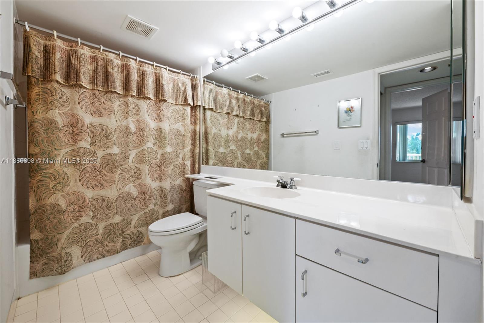 GRANVILLE CONDOMINIUM - Residential