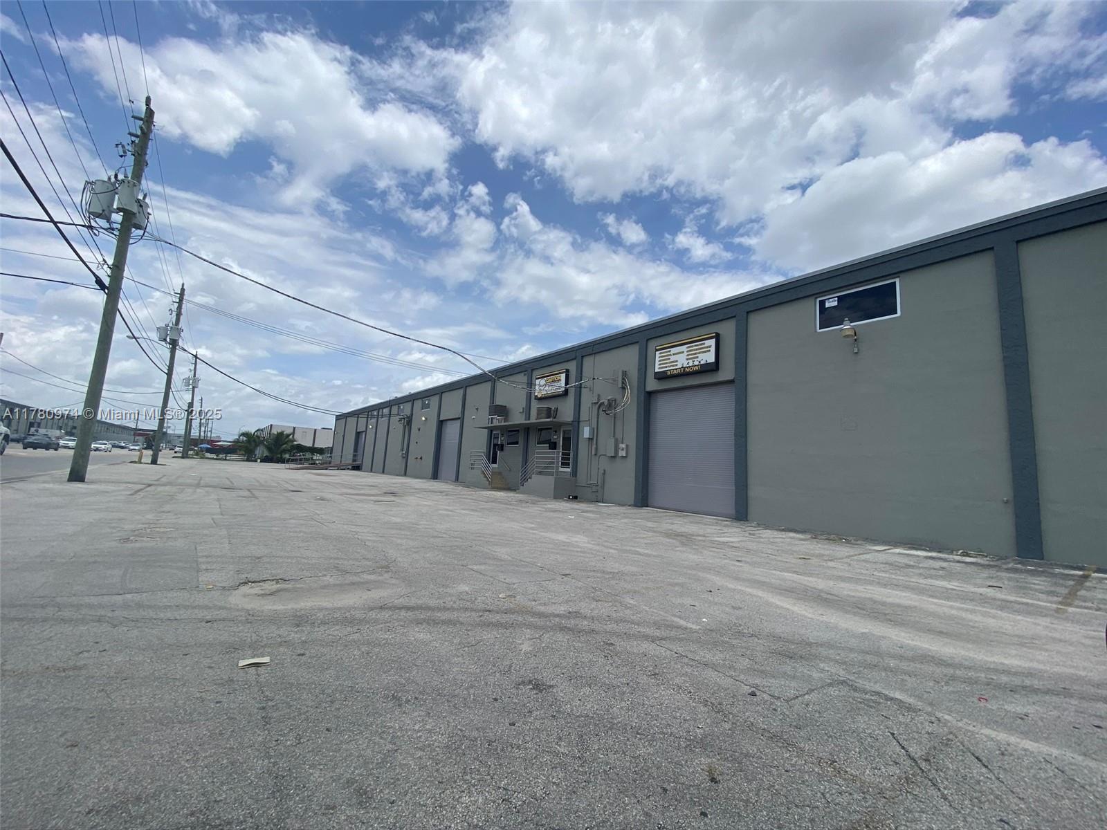 Lease Type: Modified Gross
Property Features:
•+/- 5,600 Sq. Ft. Total Size
•+/- 200 Sq. Ft. Office
•+/- 5,400 Sq. Ft. Warehouse
•One (1) Dock High Loading Doors
•18’ Clear Ceiling Height
•3 Phase 220 Volts and 440 Volts
•Fully Fire Sprinkled Building
•Twin-T Roof Construction
•Outside the Wellfield Protected Area
•Fronting 79th Ave - Near WAWA Gas Station