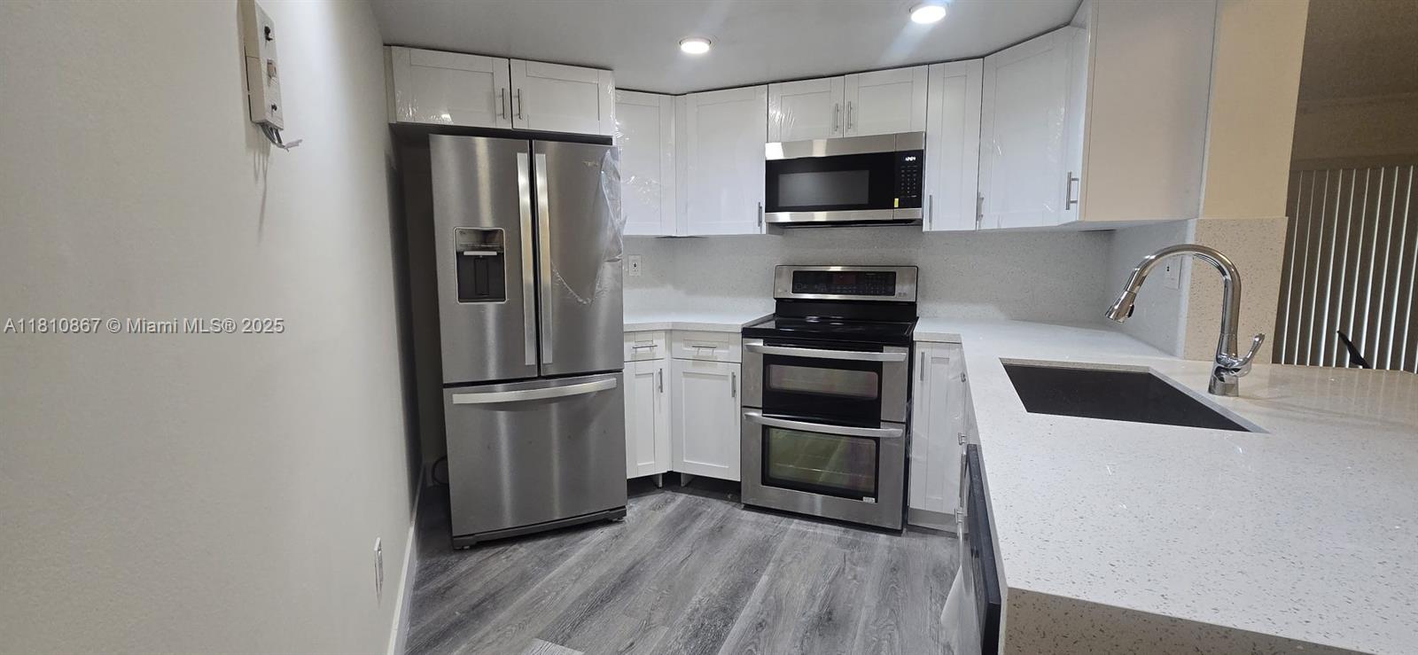 10229 Nw 9th St Cir 110-2, Miami, Broward County, Florida - 2 Bedrooms  
2 Bathrooms - 