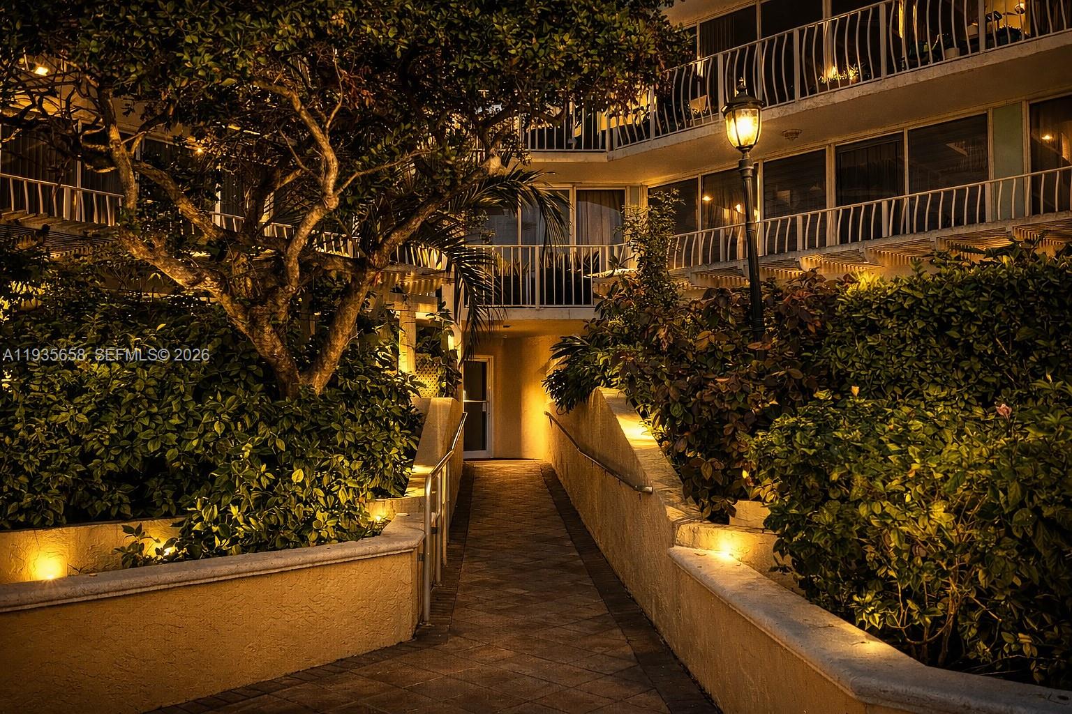 THE GRANDVIEW PALACE COND - Residential