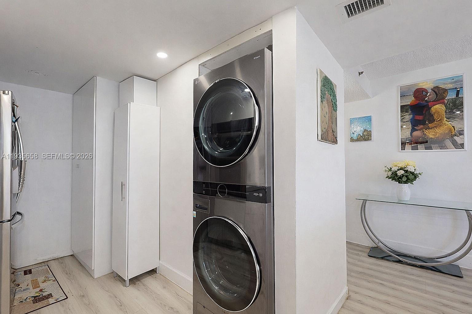 THE GRANDVIEW PALACE COND - Residential