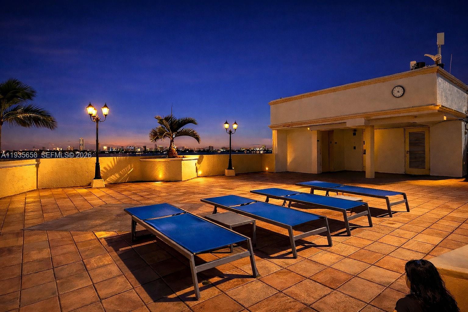 THE GRANDVIEW PALACE COND - Residential