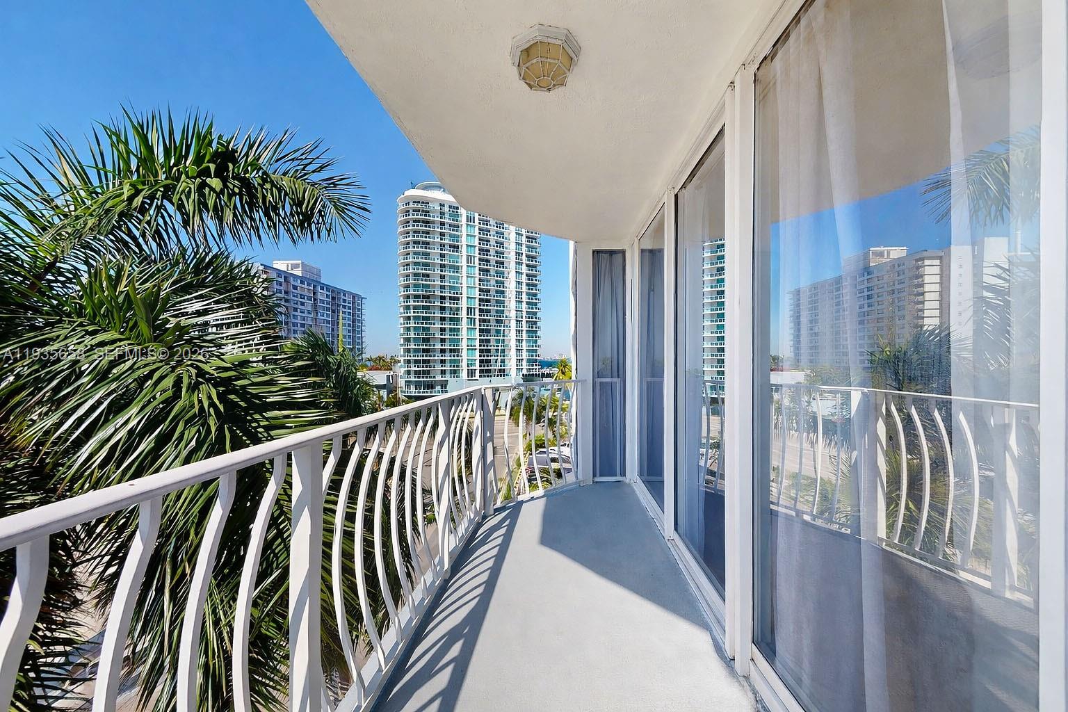 THE GRANDVIEW PALACE COND - Residential