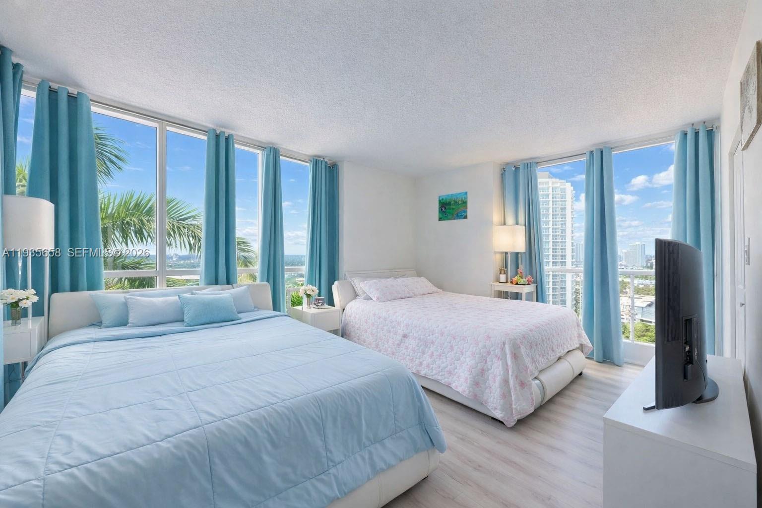 THE GRANDVIEW PALACE COND - Residential