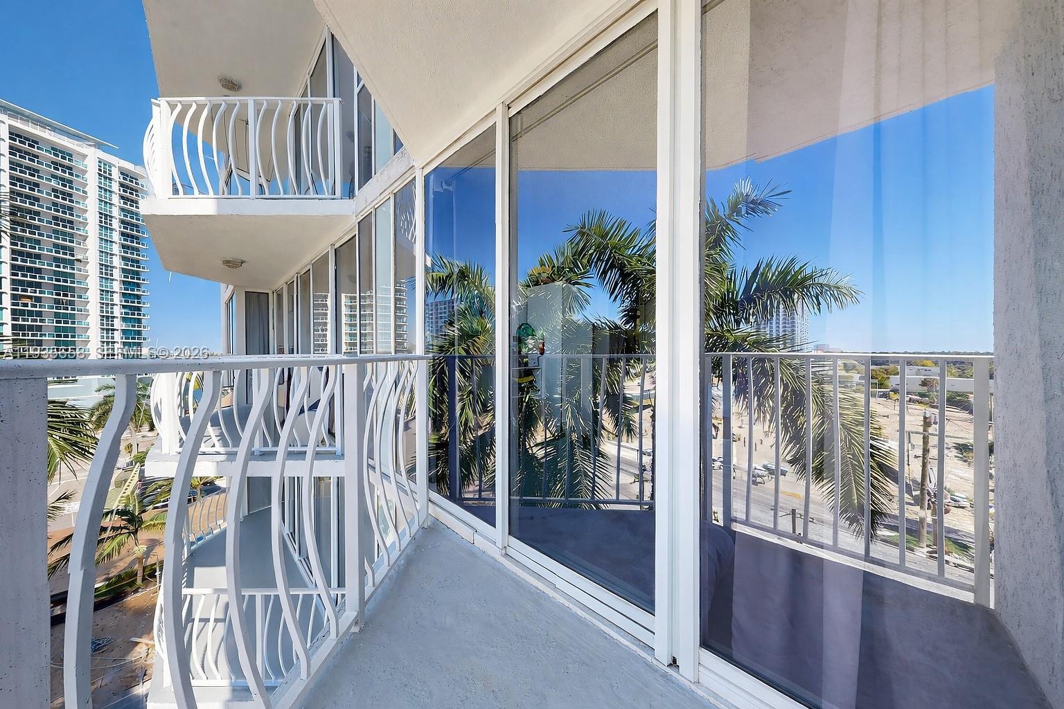 THE GRANDVIEW PALACE COND - Residential