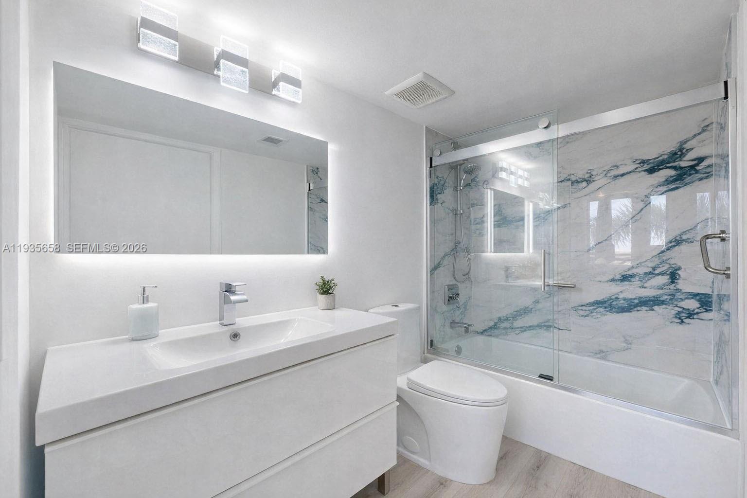 THE GRANDVIEW PALACE COND - Residential