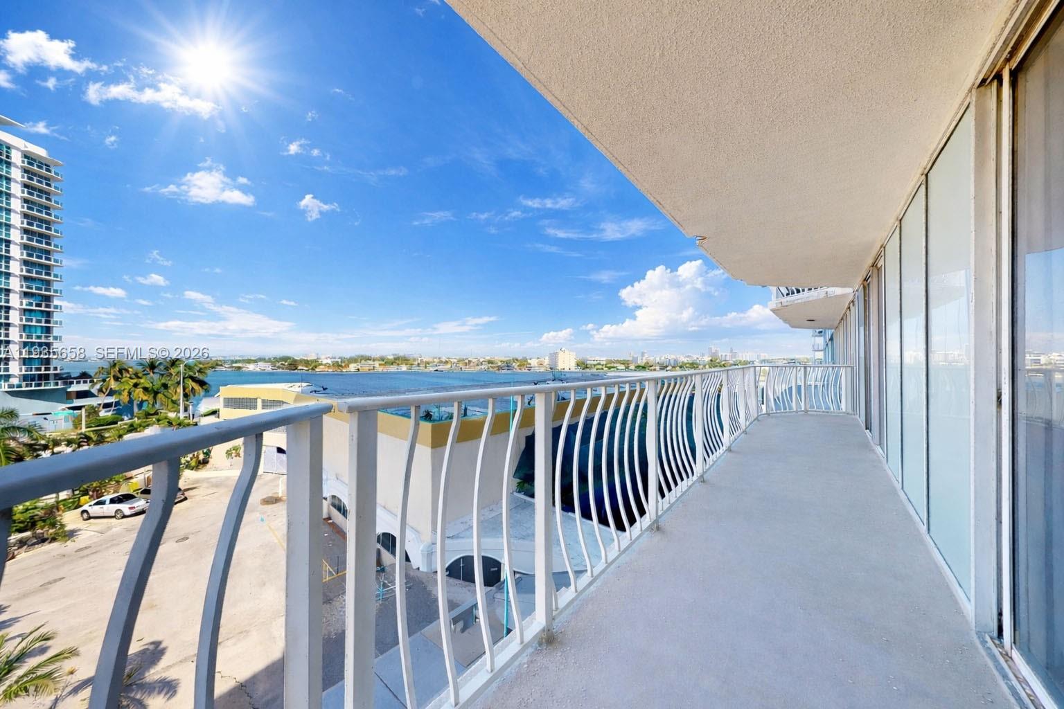 THE GRANDVIEW PALACE COND - Residential