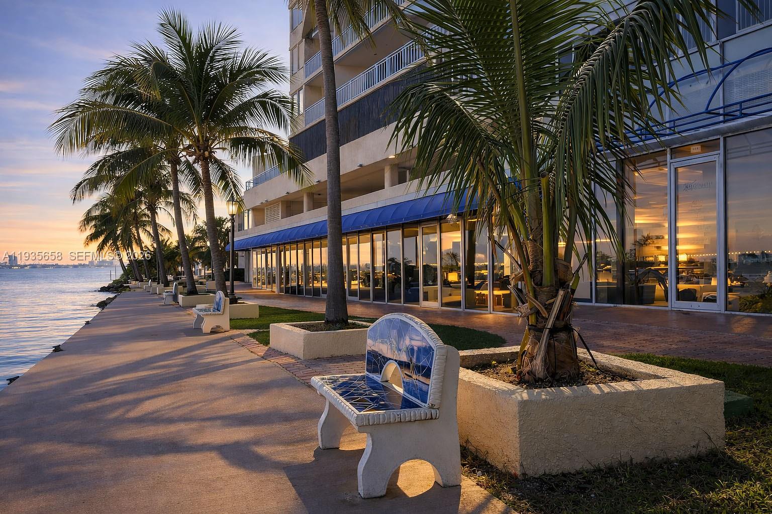 THE GRANDVIEW PALACE COND - Residential