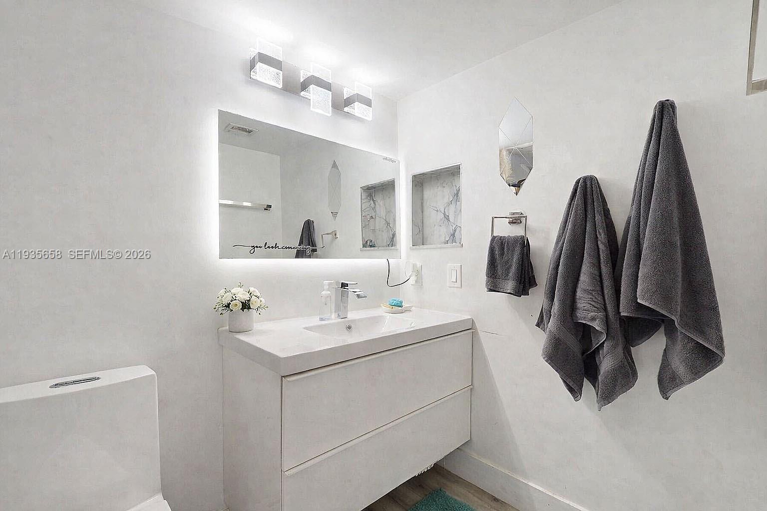 THE GRANDVIEW PALACE COND - Residential