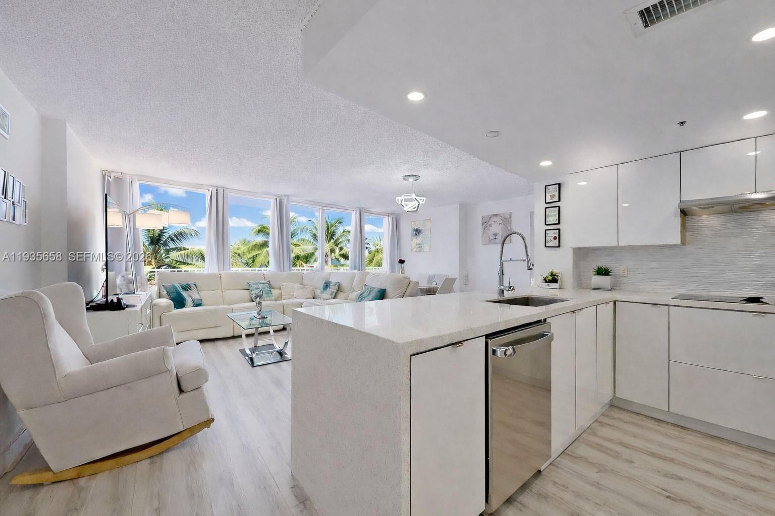 THE GRANDVIEW PALACE COND - Residential