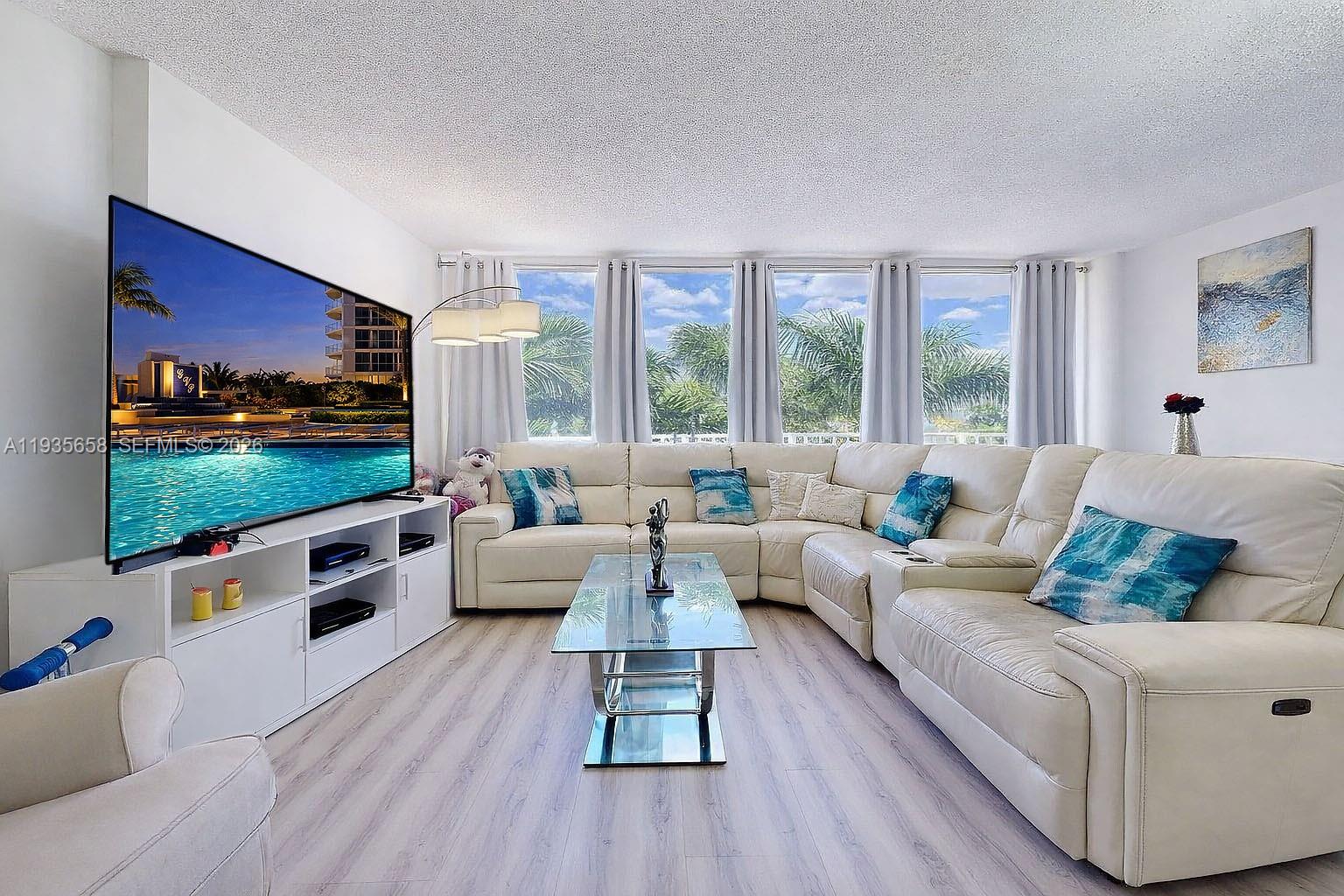 THE GRANDVIEW PALACE COND - Residential