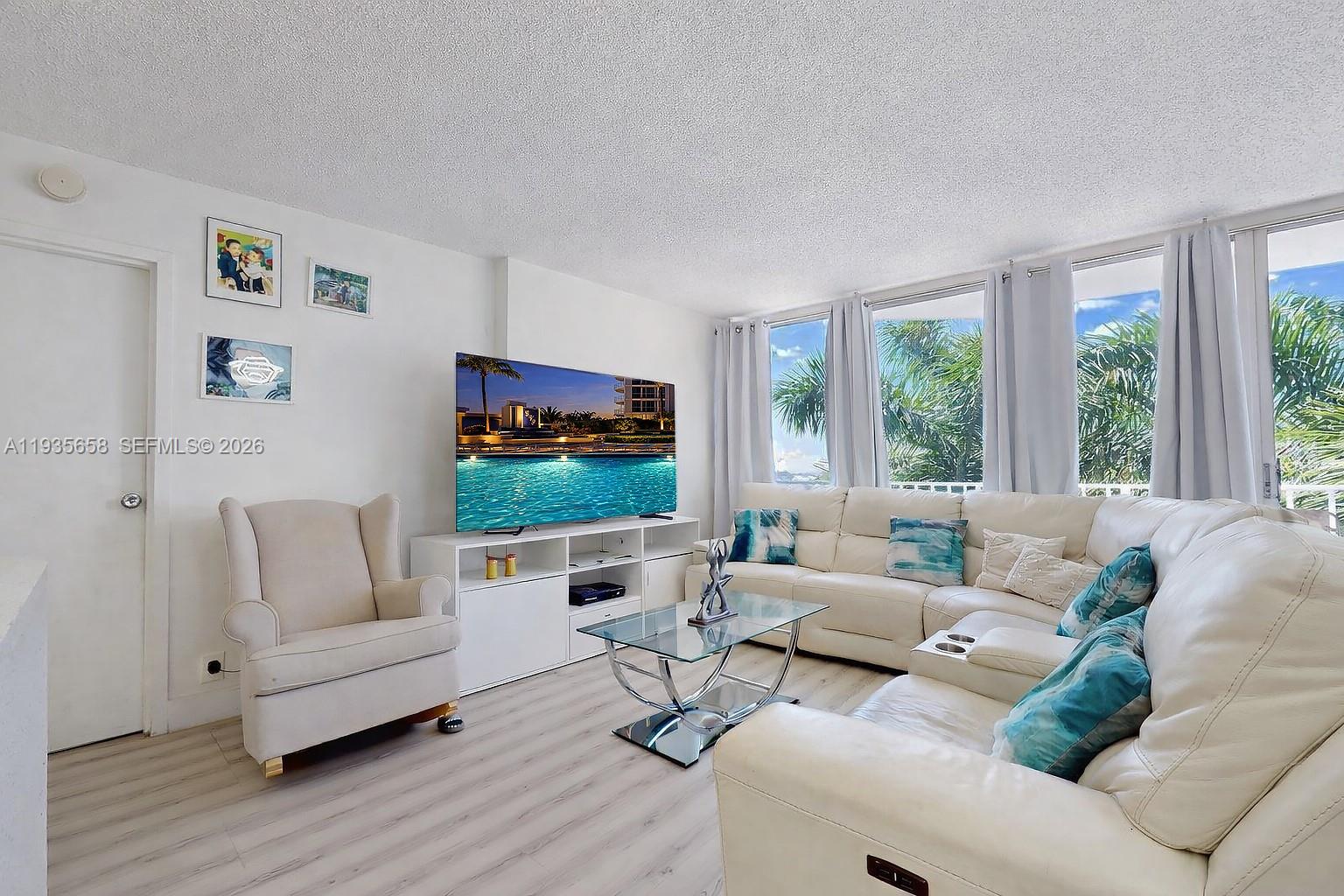 THE GRANDVIEW PALACE COND - Residential